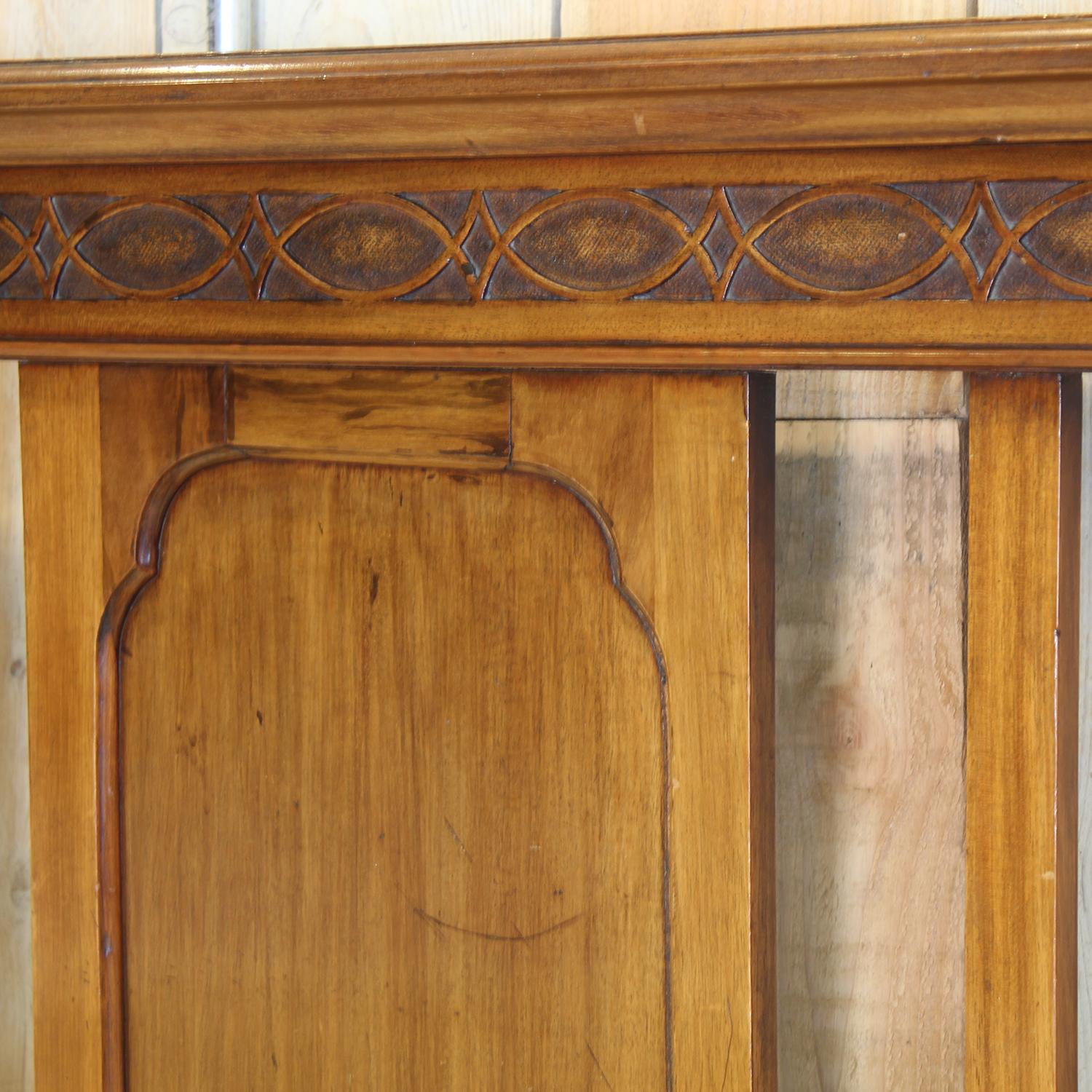 Double Edwardian Antique Bed in Walnut - WD68 For Sale 3