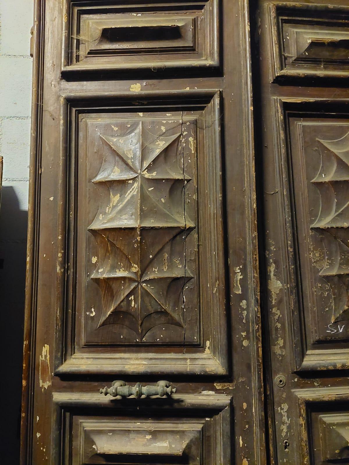 Hand-Carved Double entrance door in larch carved and lacquered from Turin (Italy) For Sale