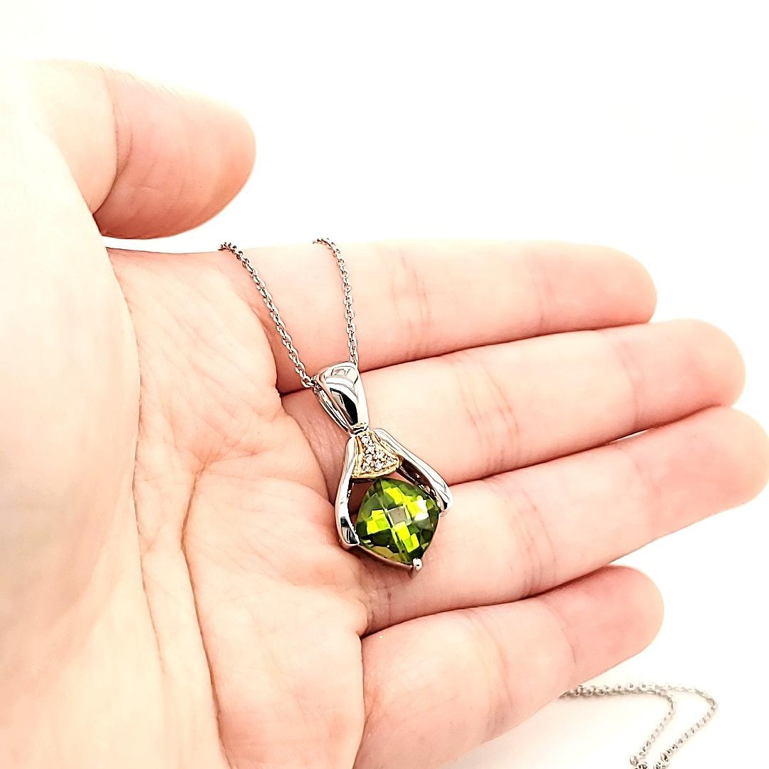 Double Faceted Peridot Pendant in White Gold and Diamonds For Sale 3