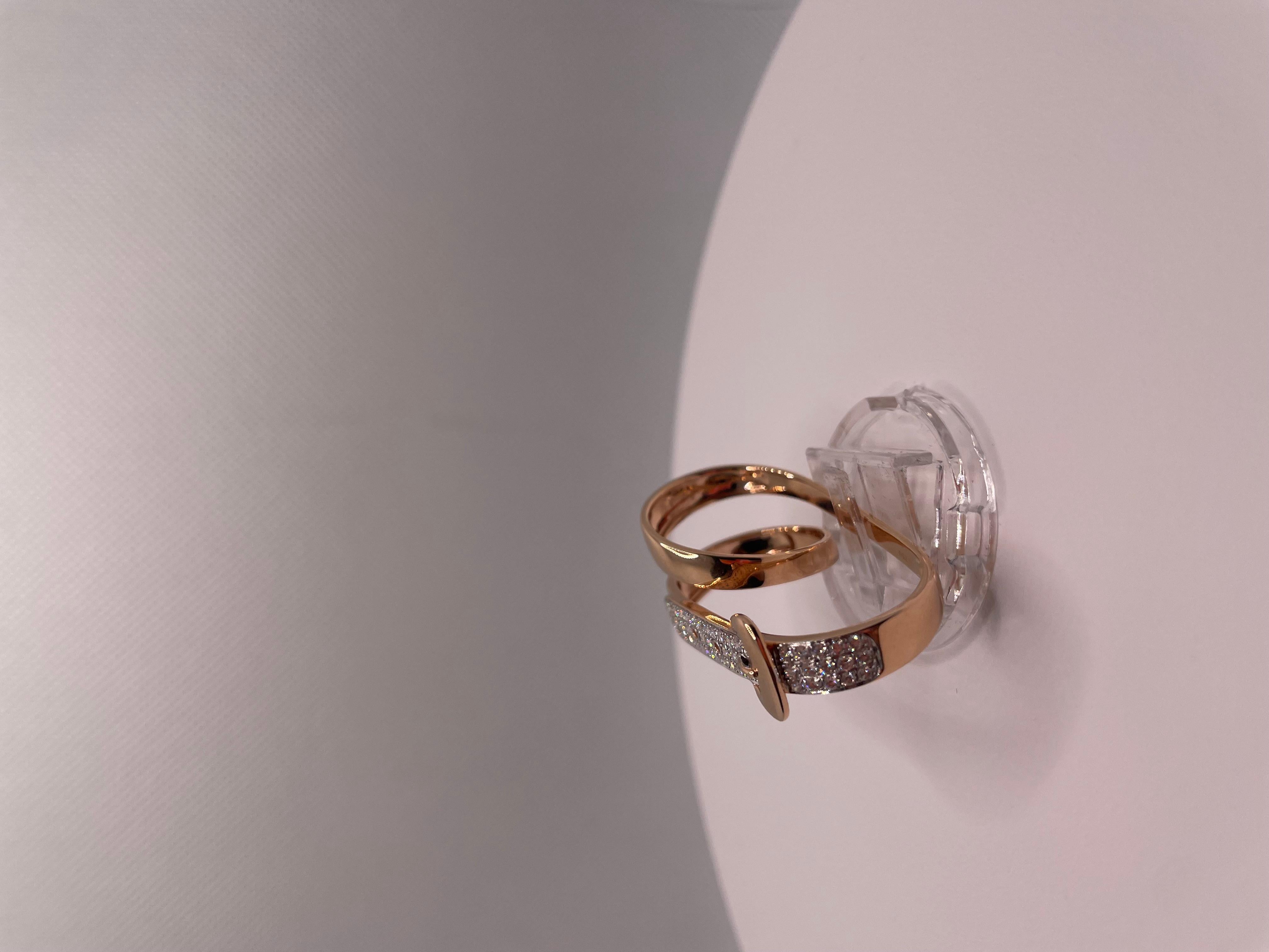 Im Angebot: Doppelfinger-Rosengold-Diamantbesetzter Gürtelring () 2