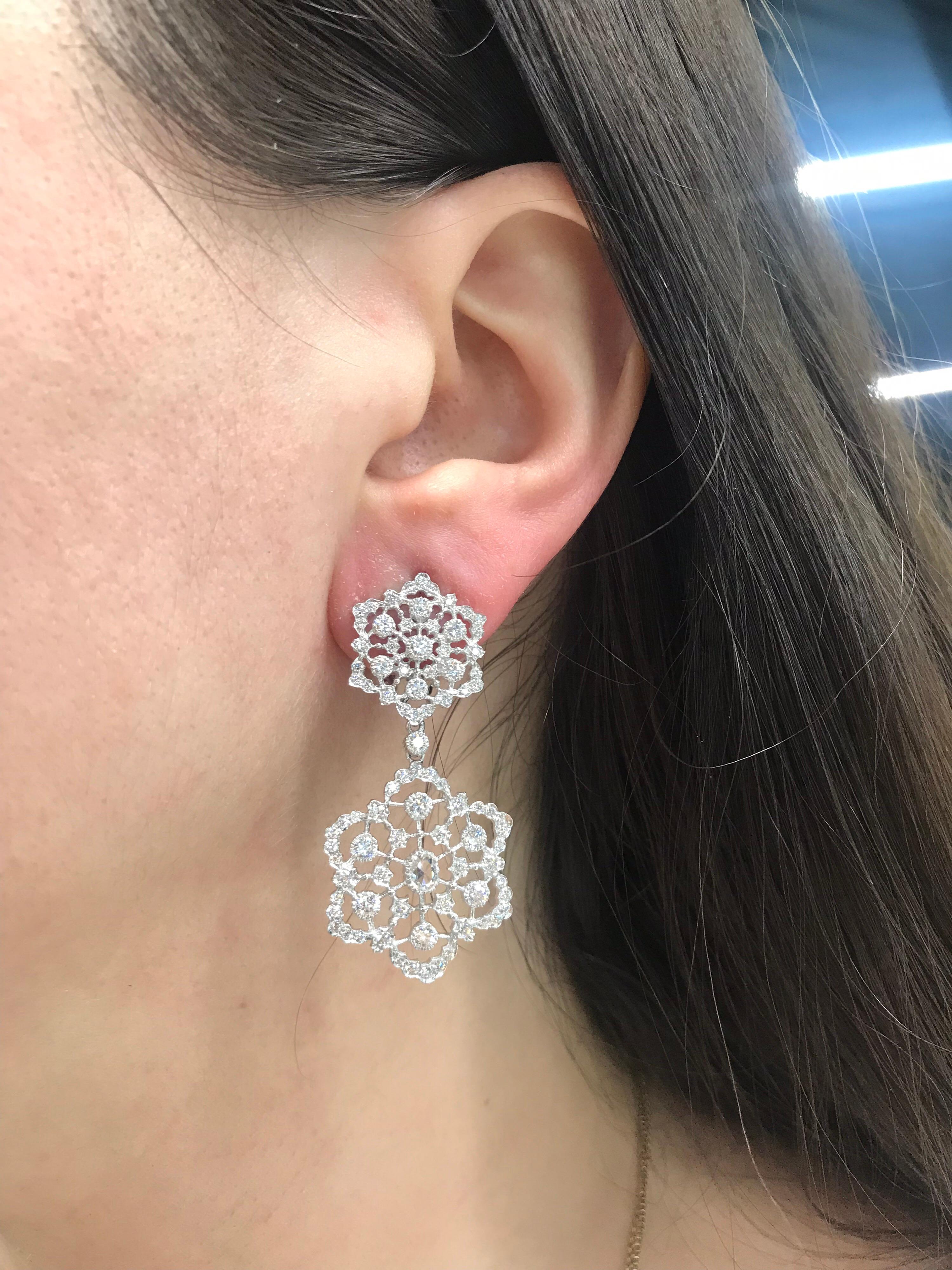 Double Floral Drop Earrings 2.54 Carat 18 Karat White Gold In New Condition In New York, NY