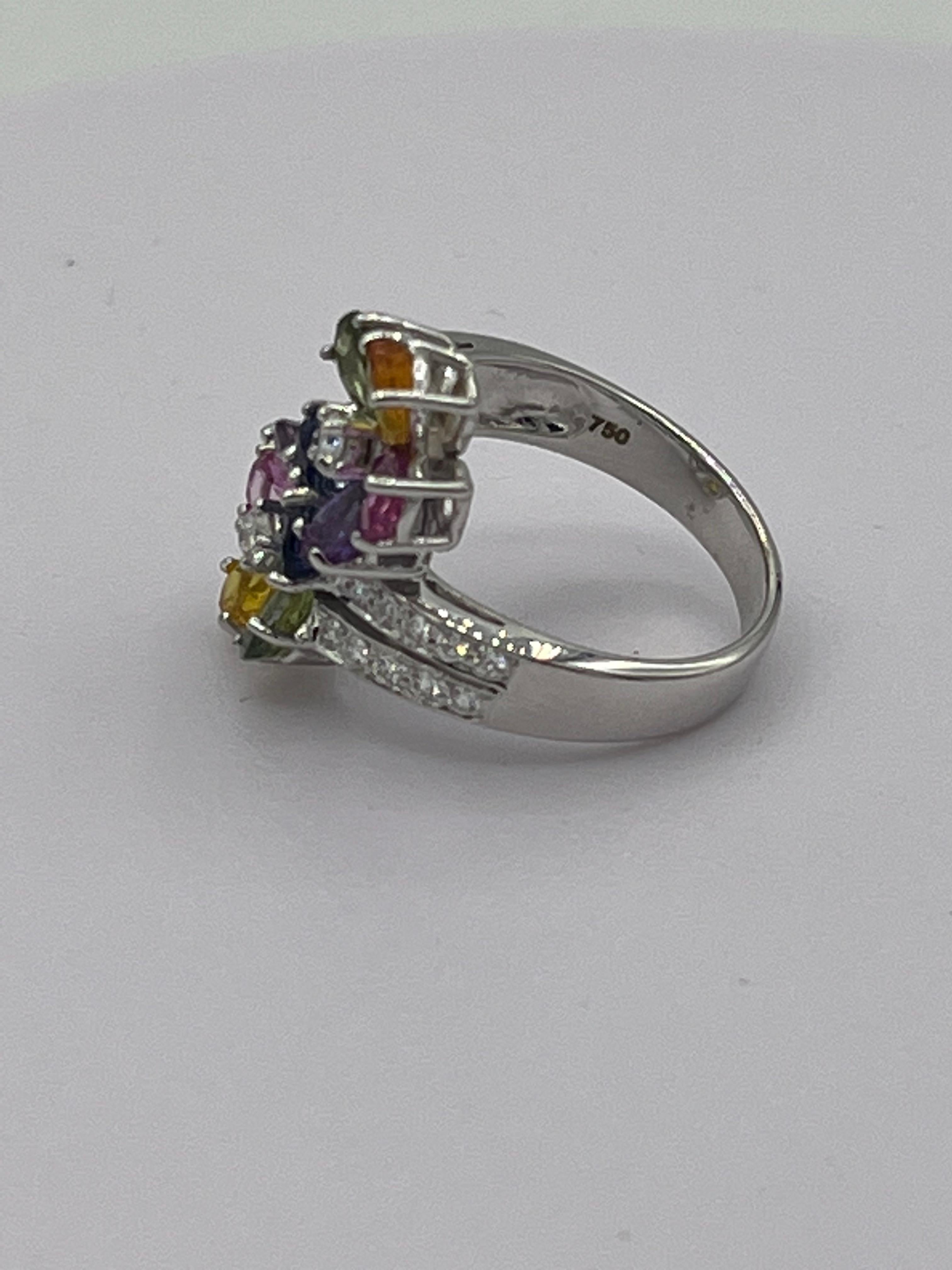 Double Flower Ring Sapphires, Diamonds 18k White Gold In New Condition For Sale In Bad Kissingen, DE