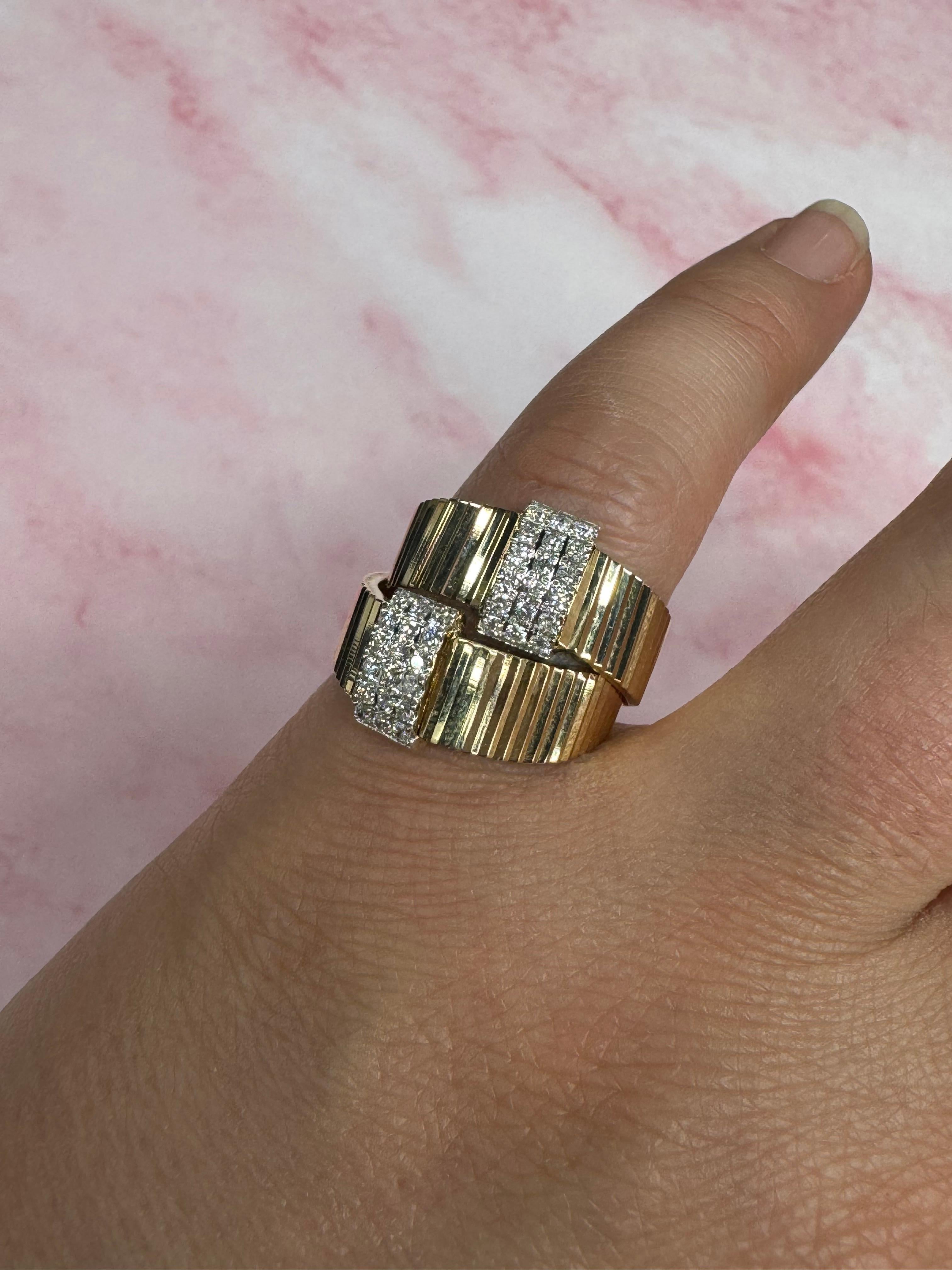 Bague à double cannelure en or jaune 14 carats avec diamants ronds brillants de 0,42 carat Neuf - En vente à New York, NY