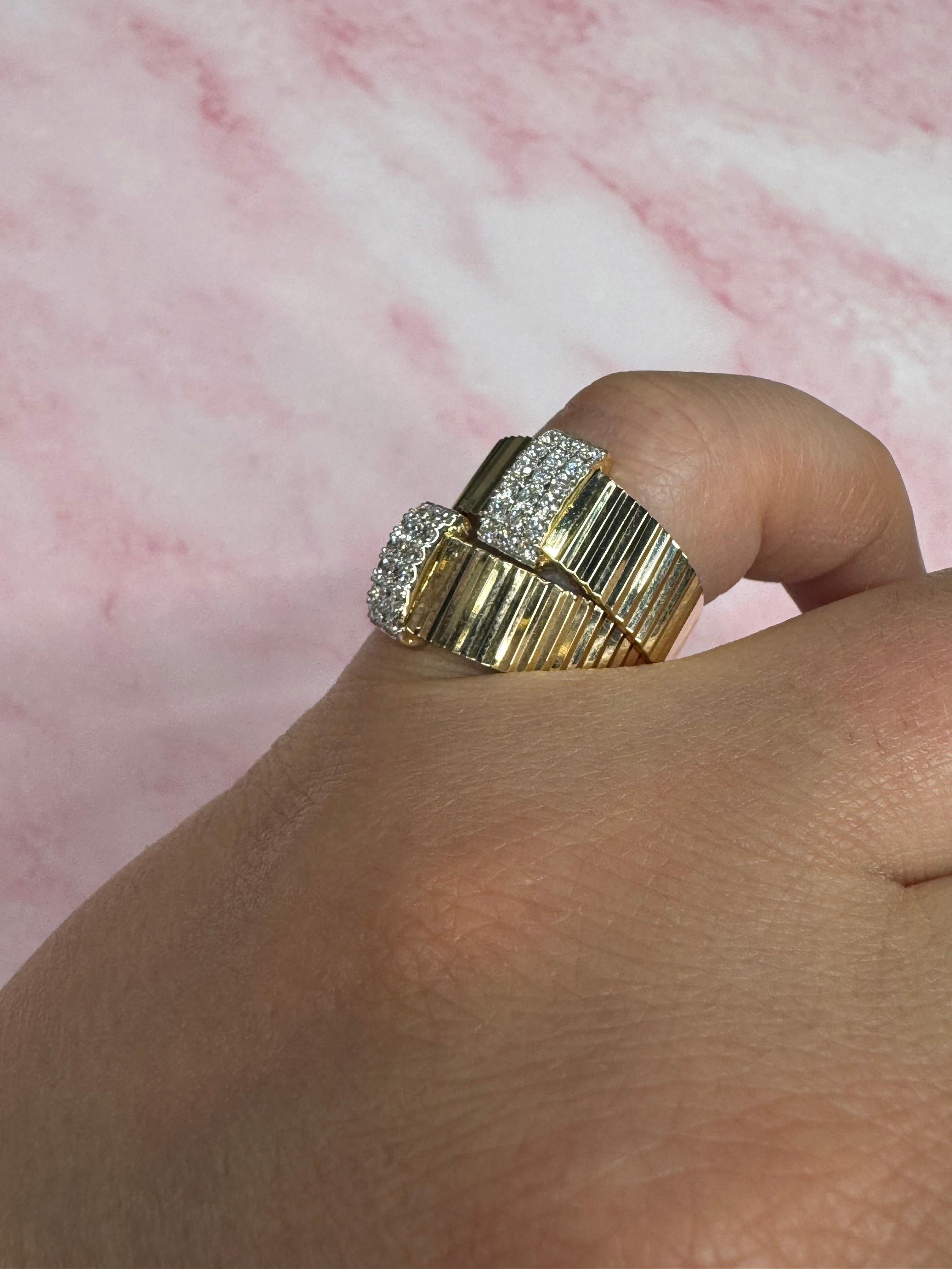 Bague à double cannelure en or jaune 14 carats avec diamants ronds brillants de 0,42 carat Pour femmes en vente