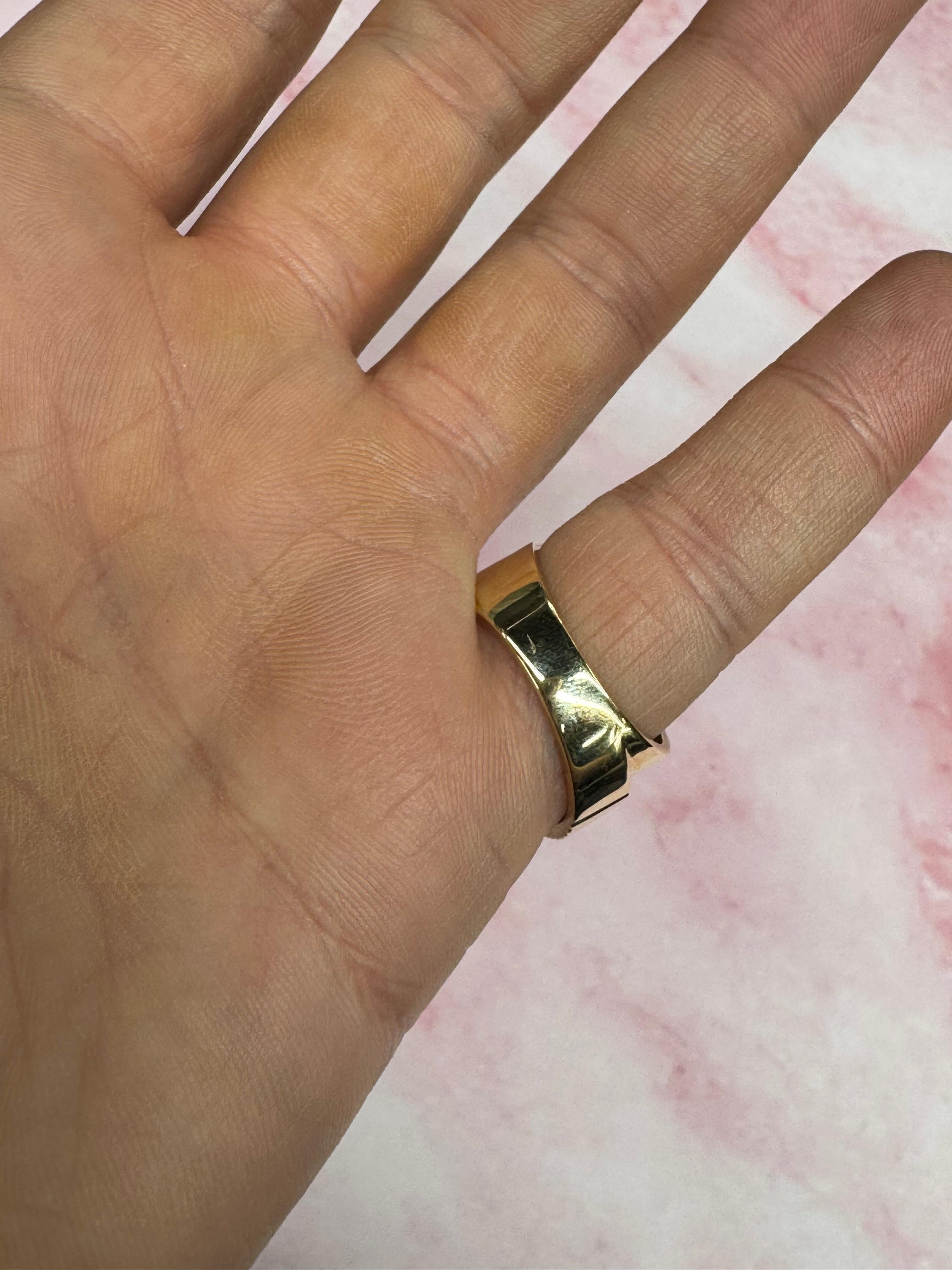 Bague à double cannelure en or jaune 14 carats avec diamants ronds brillants de 0,42 carat en vente 3