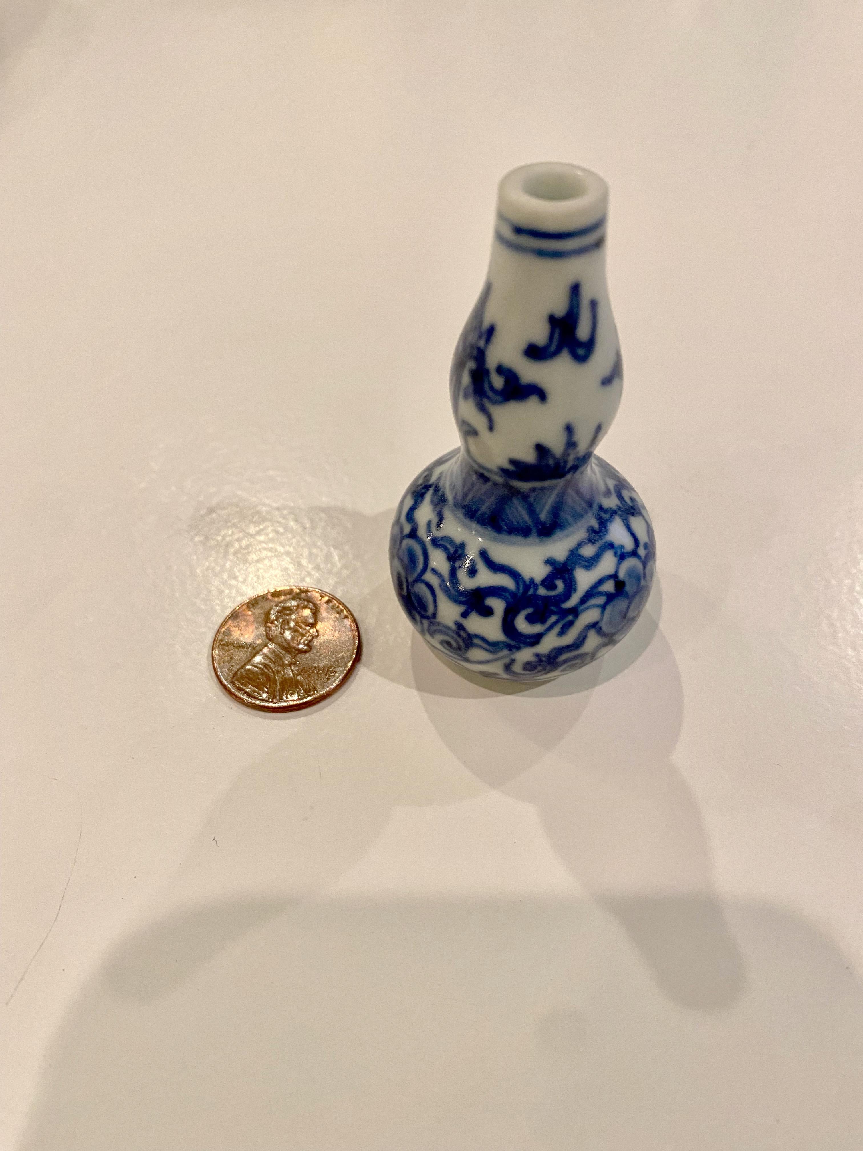 18th Century and Earlier Double-Gourd Miniature Vase from Hatcher Collection  For Sale