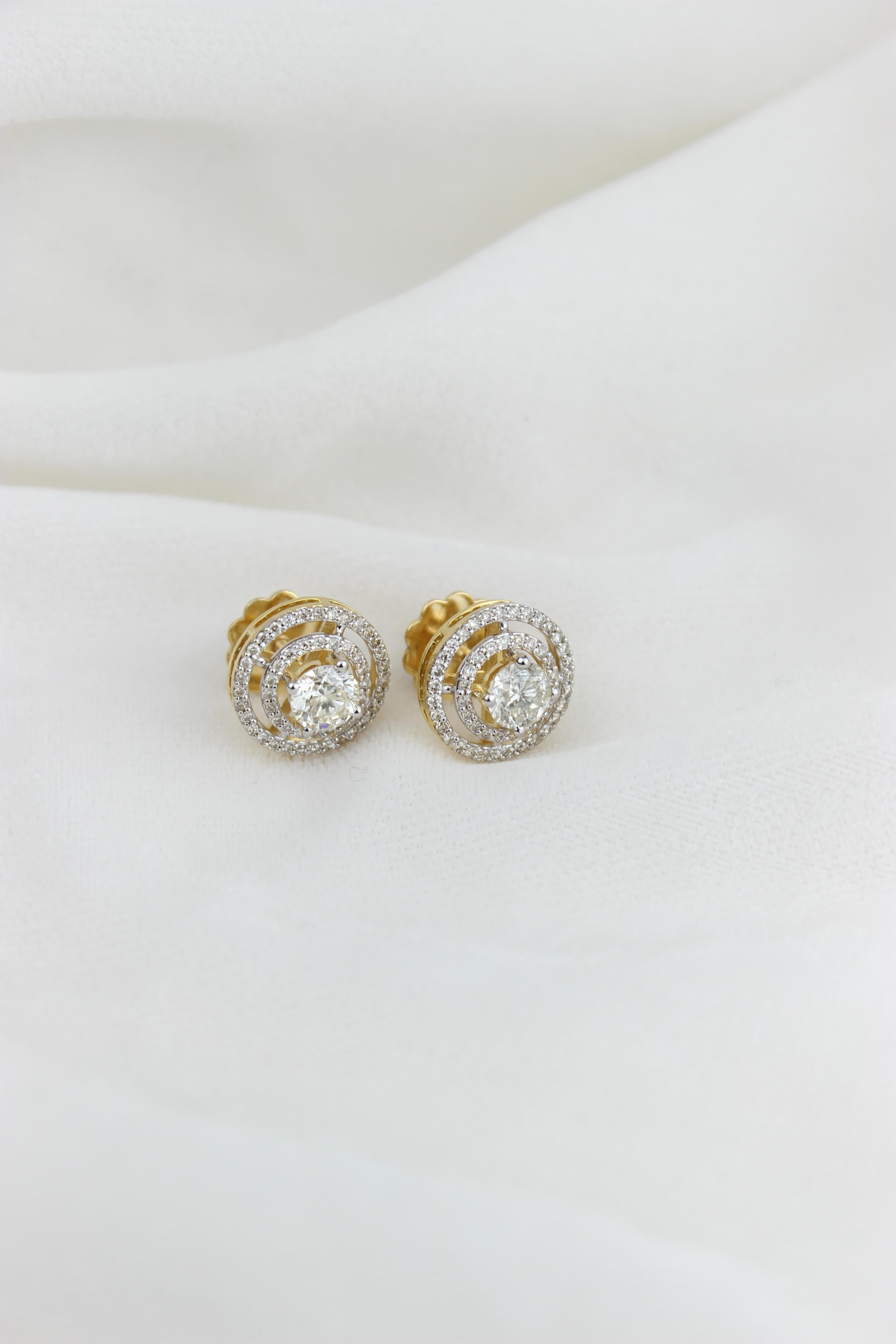 Boucles d'oreilles solitaire double halo en or massif 14K (certifié) Neuf - En vente à New Delhi, DL