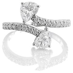 Bague en or blanc 18 carats avec diamant en forme de double cœur