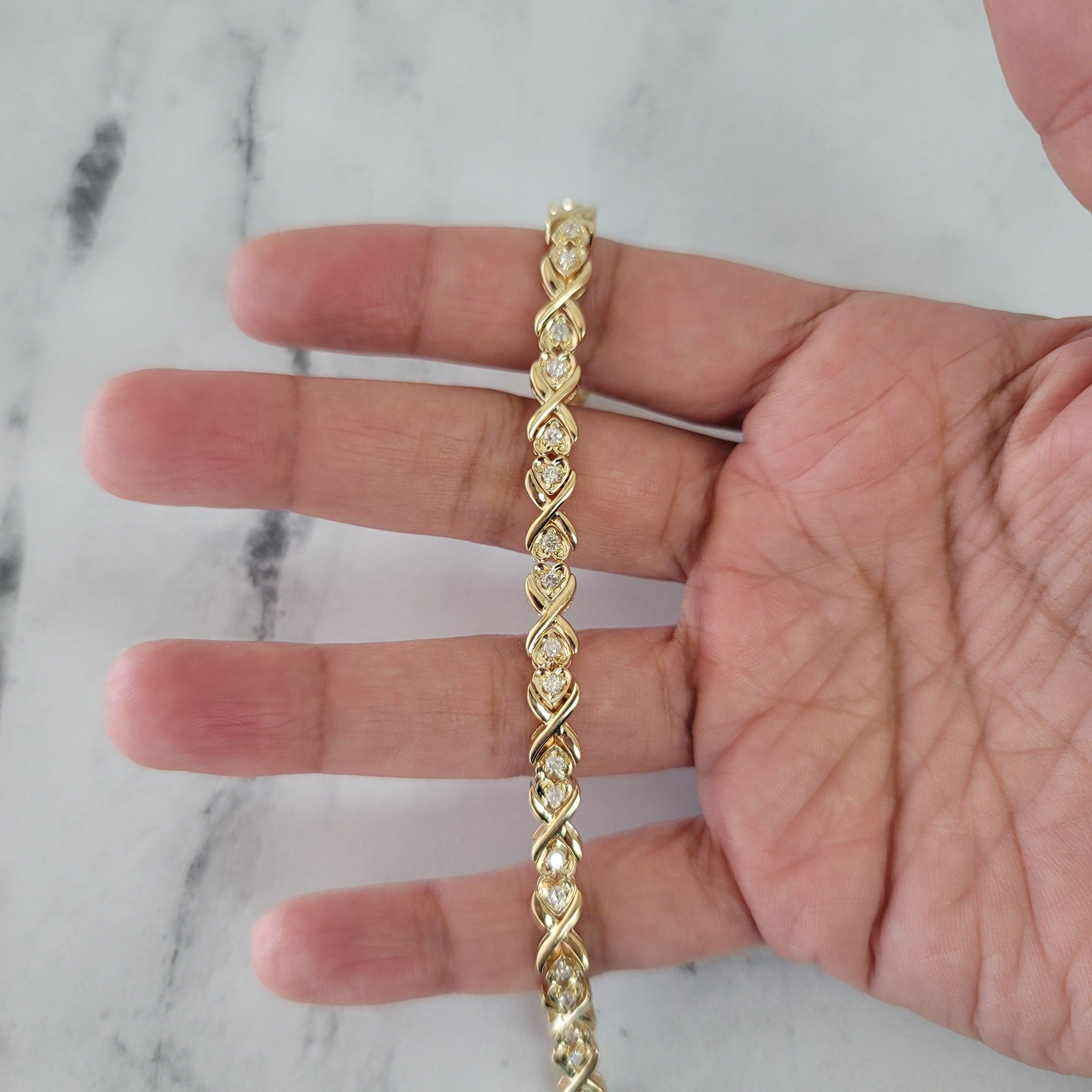 ♥ Tennis Bracelet Description ♥

Pierre principale : Diamant 
Approx. Poids en carats : 1.25cttw
Clarté du diamant : I1/I2
Couleur du diamant : H/I
Taille du diamant : Rond
Type de métal : Or jaune 14K 
Métal Poids : 22 grammes
Largeur : 6mm