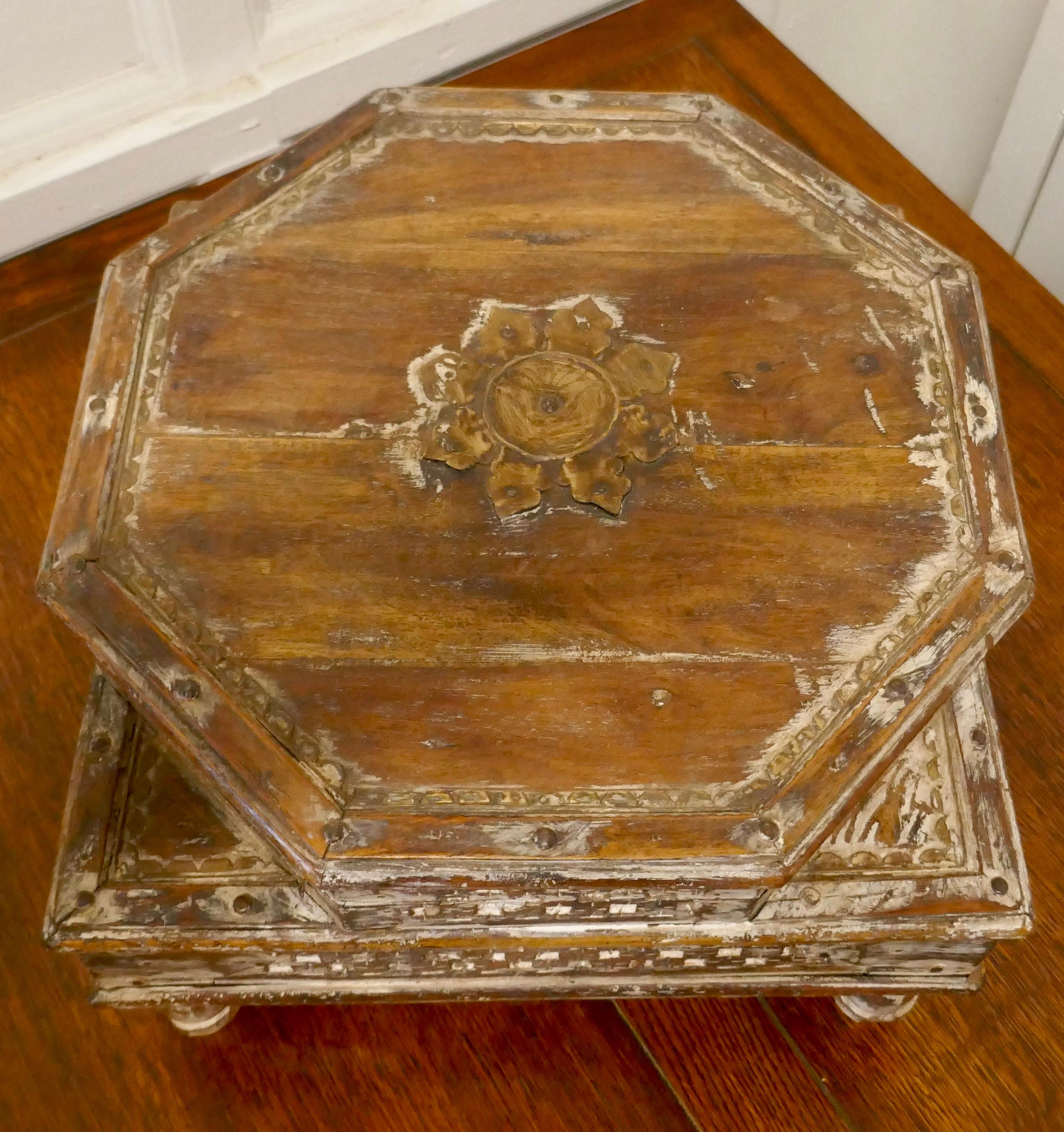 Double Height Carved Indian Box In Excellent Condition For Sale In Chillerton, Isle of Wight