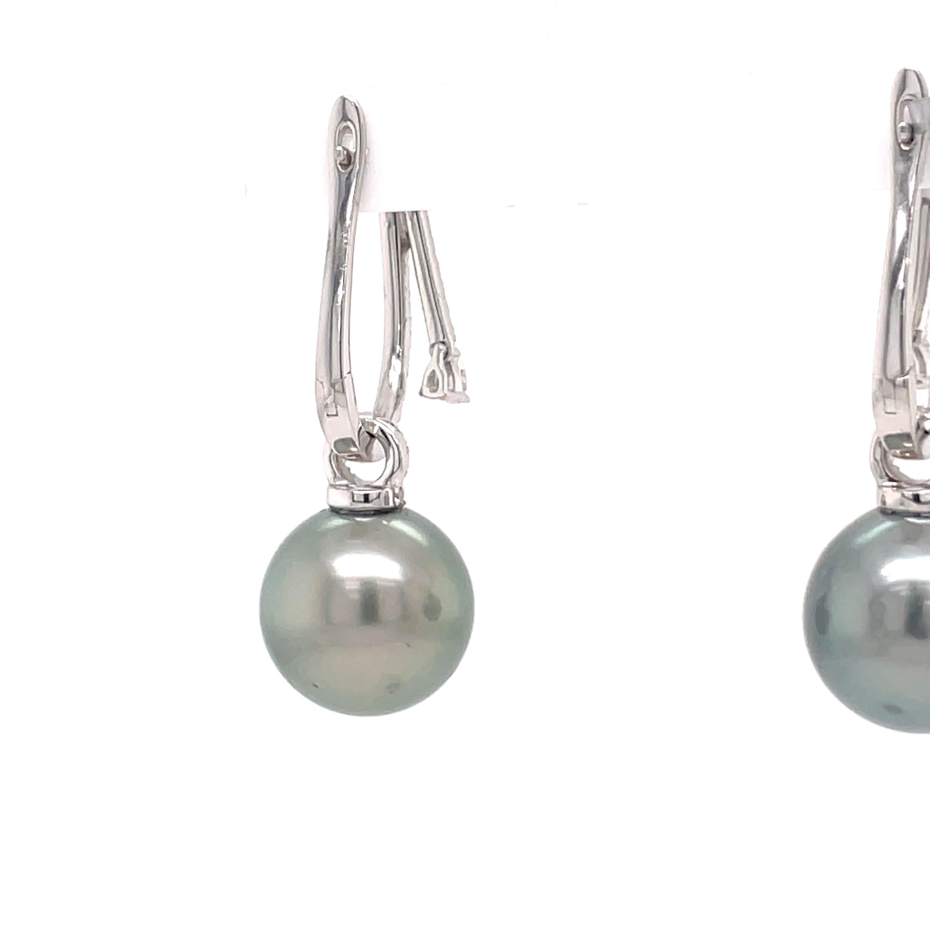 Double Hoop Illusion with Hanging Pear Shape Diamond and Pearl Earring In New Condition For Sale In New York, NY