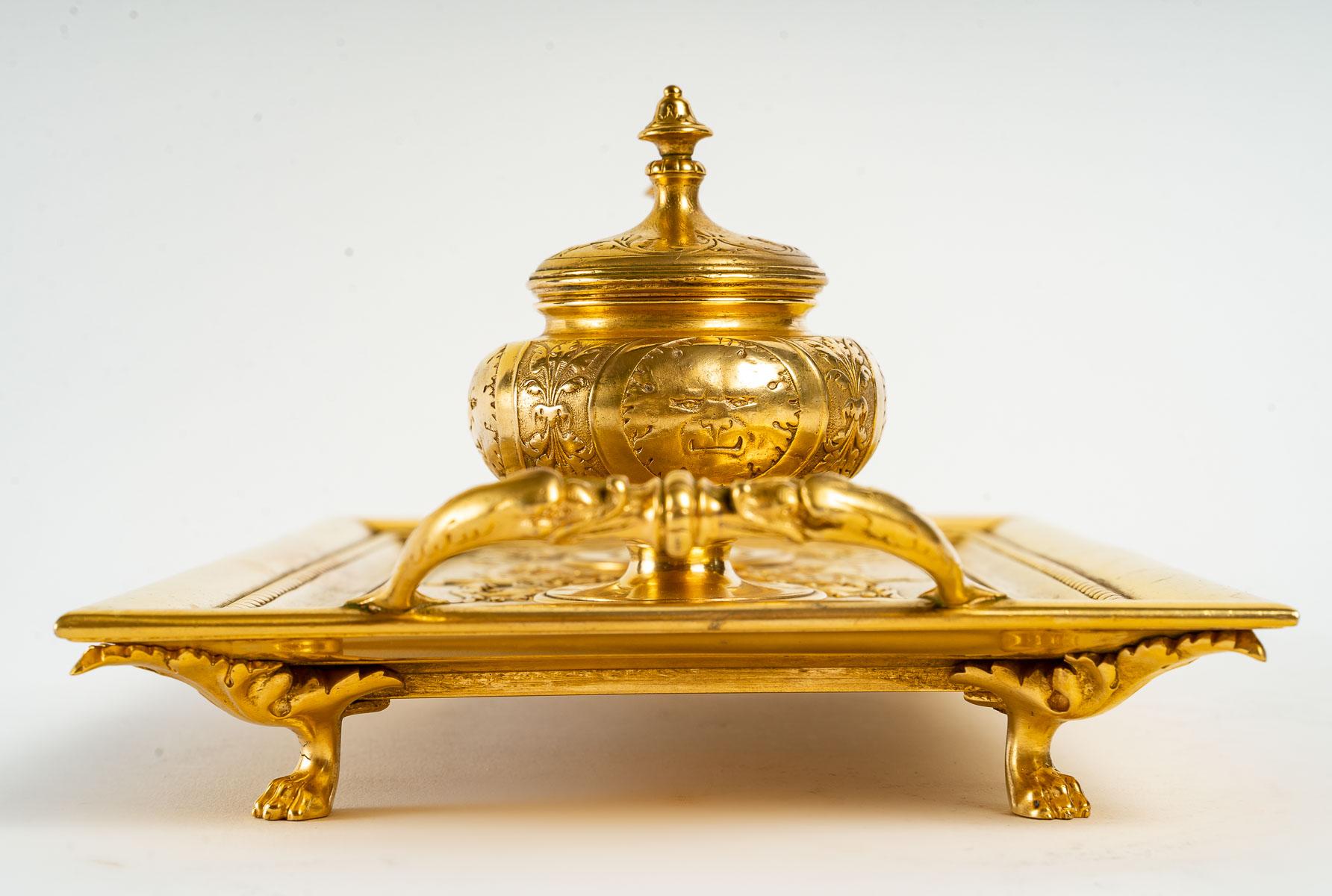 Doré Encrier à double encrier du XIXe siècle en bronze doré en vente