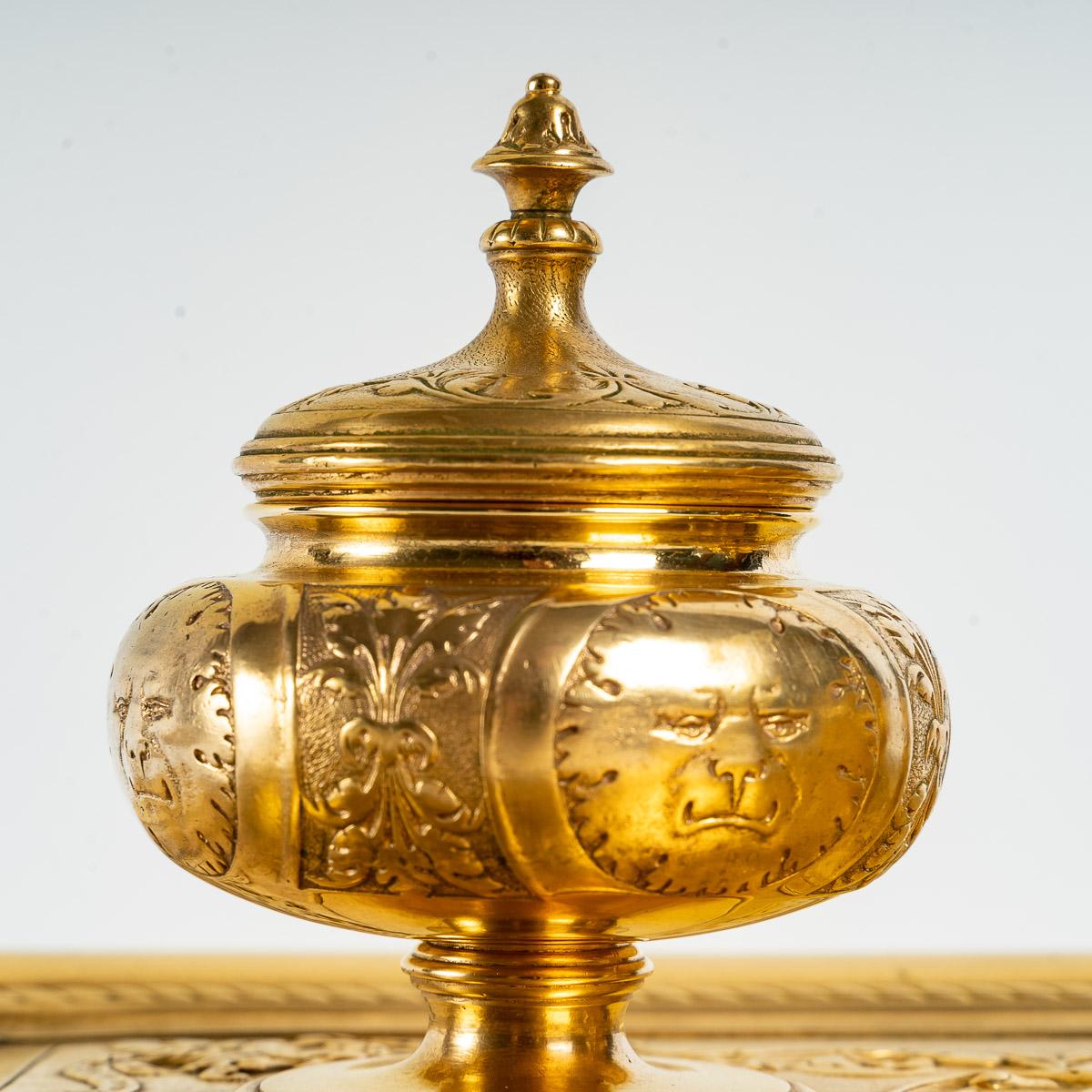 Encrier à double encrier du XIXe siècle en bronze doré Bon état - En vente à Saint-Ouen, FR