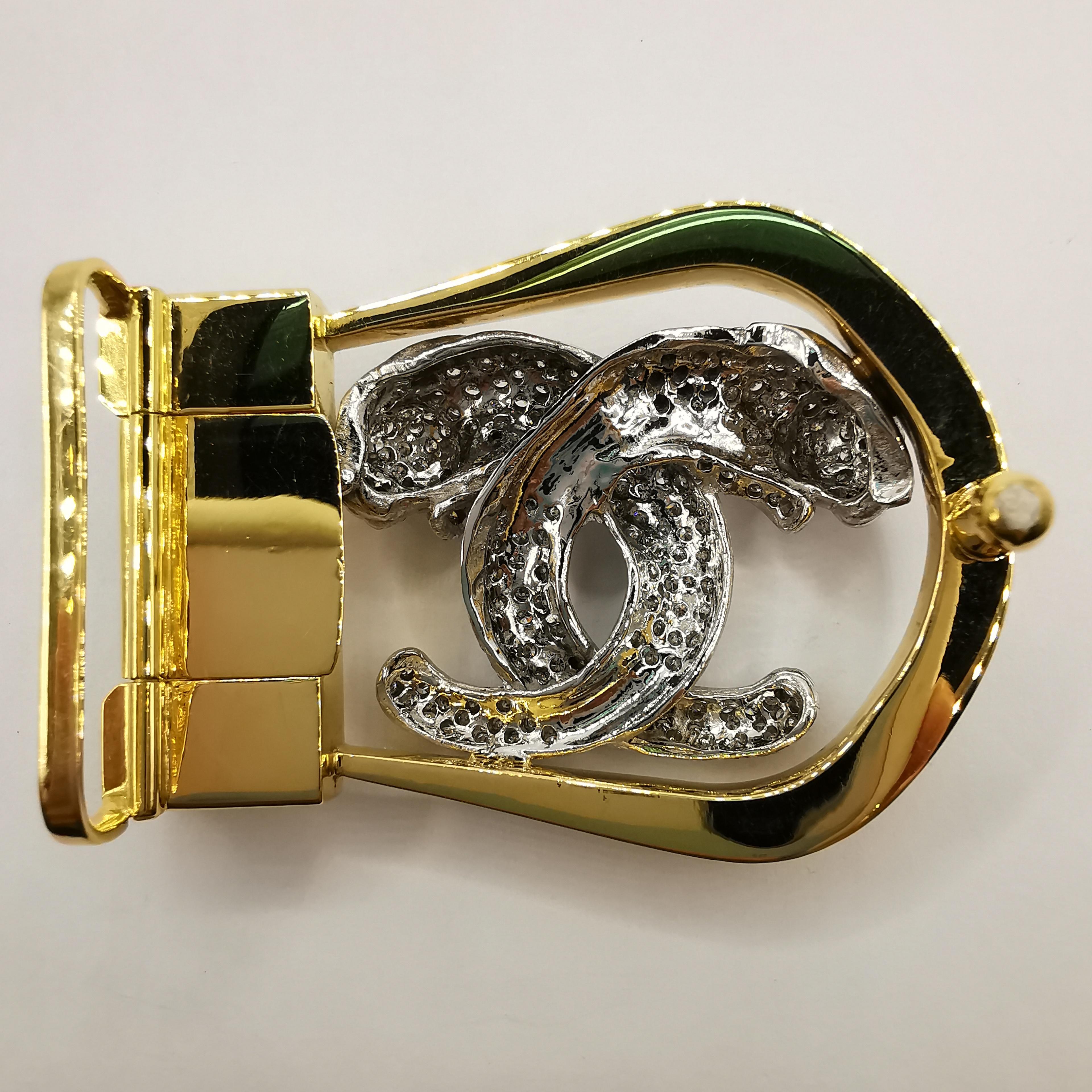 Round Cut Double Jaguar 1.74 Carat Diamond Belt Buckle in 18k Yellow and White Gold For Sale