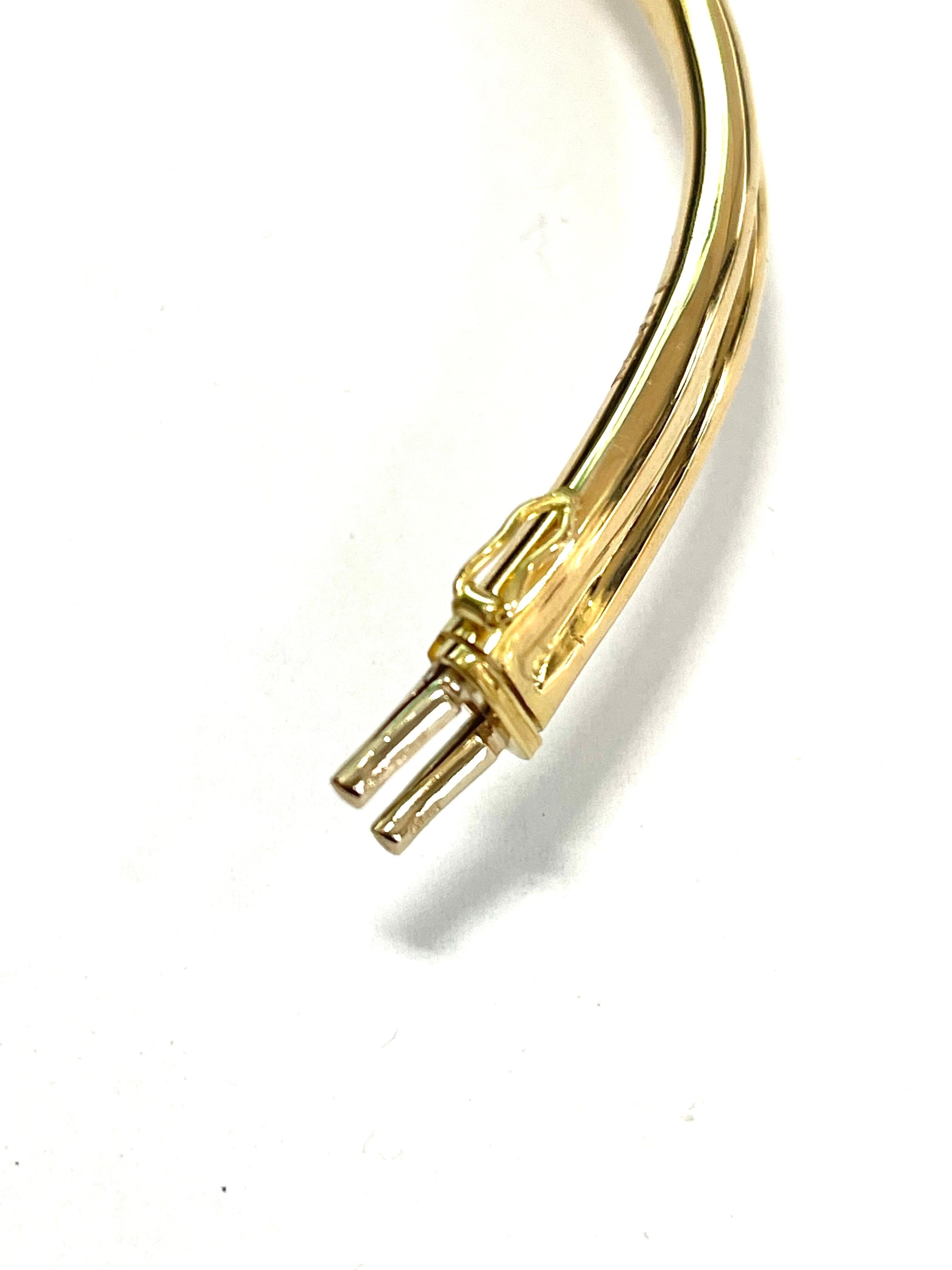 Collier à double nœud ciselé en or jaune 18 carats en vente 3