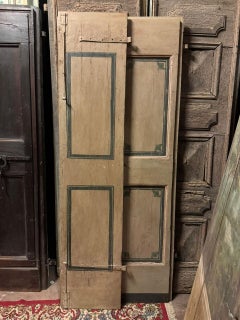 Porta a due ante in legno laccato, pannelli dipinti, Italia