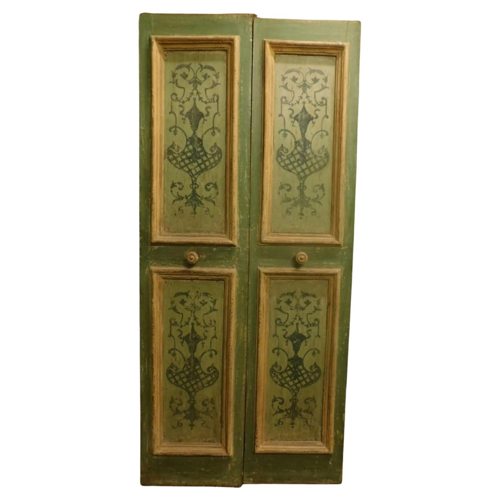 Double-leaf door in lacquered wood, richly painted panels, italy For Sale