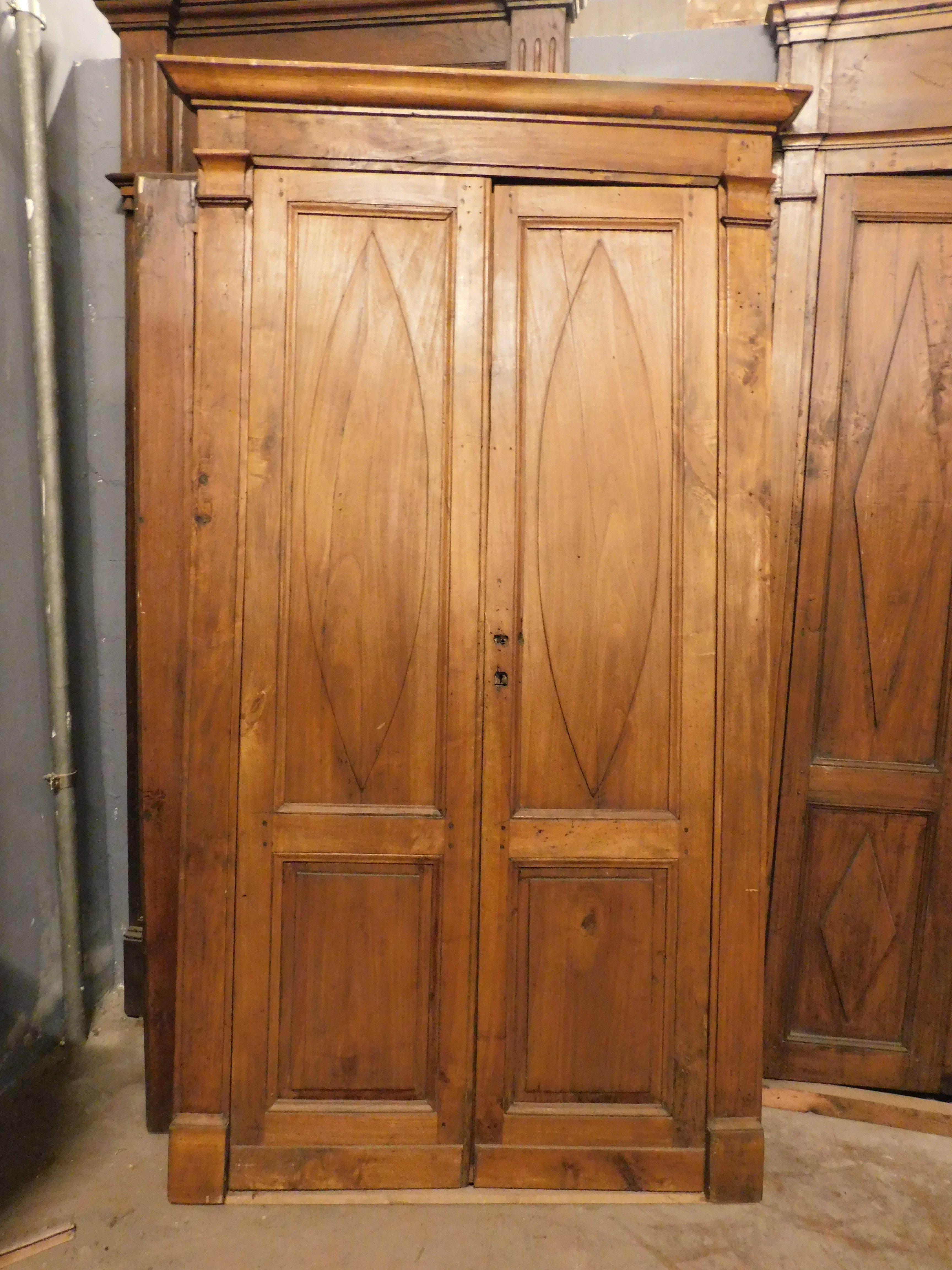 Italian Double-leaf door, in poplar wood with carved panels and frame, Italy For Sale