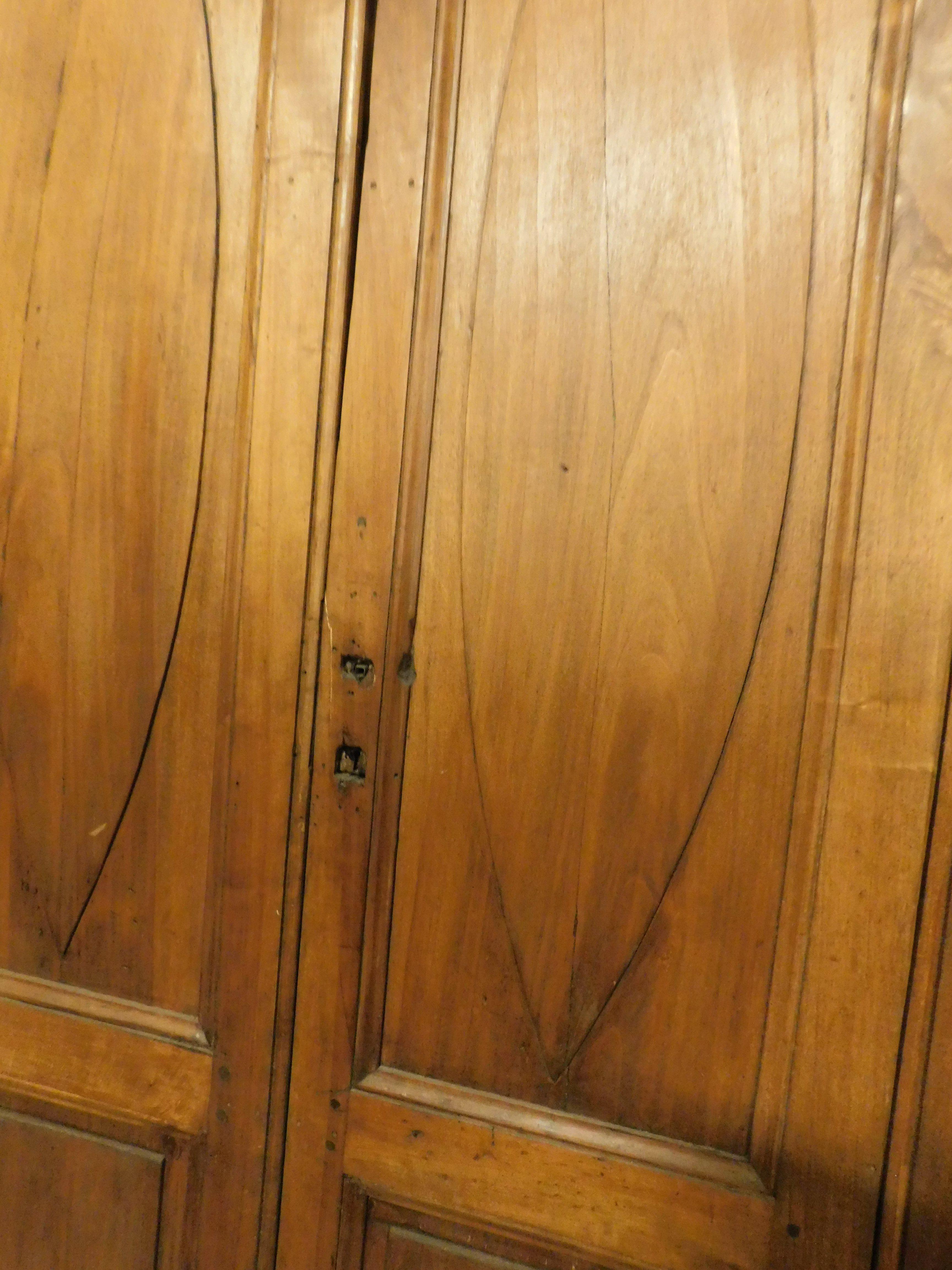 Poplar Double-leaf door, in poplar wood with carved panels and frame, Italy For Sale