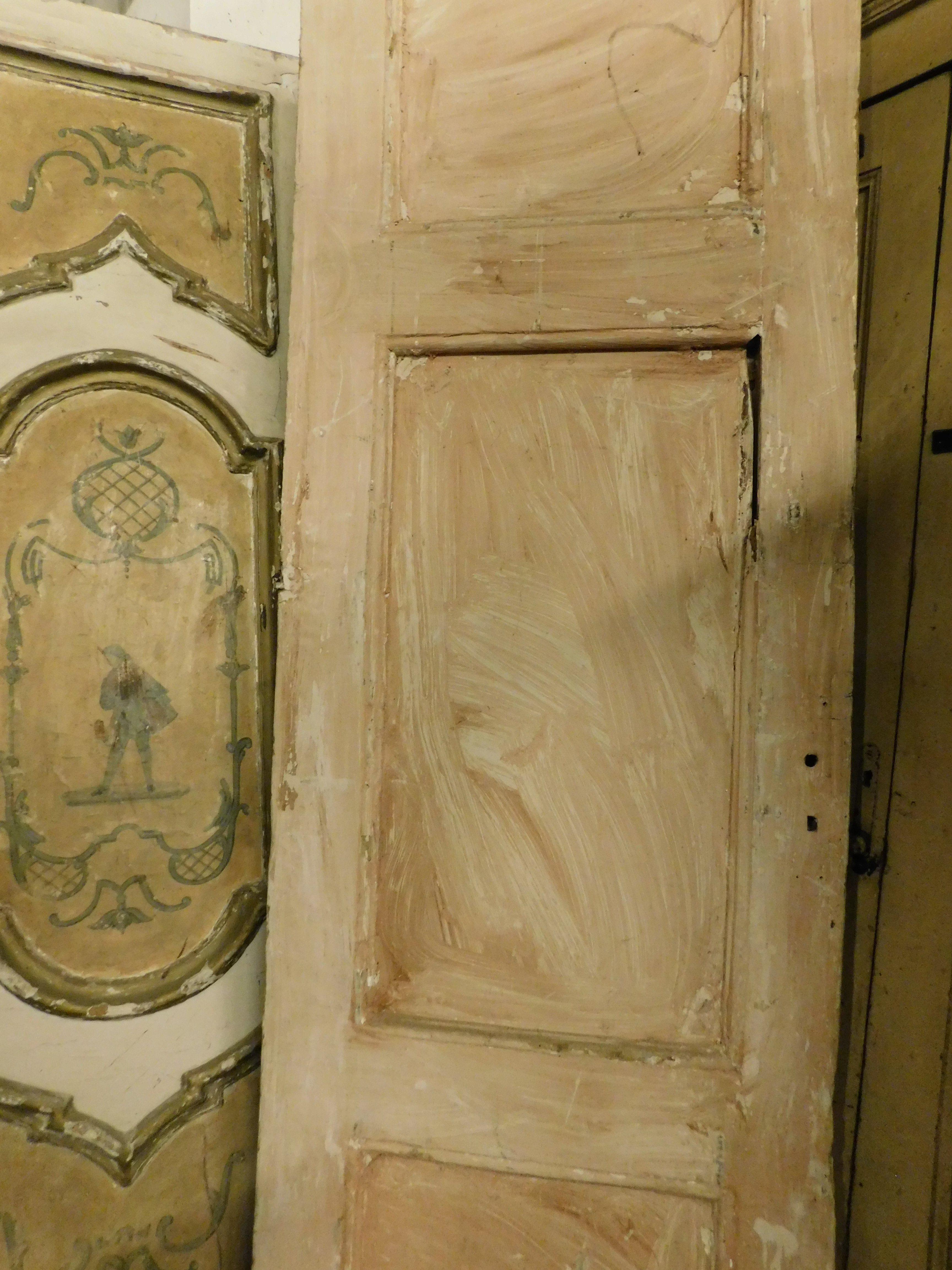 Fino al XVIII secolo Porta a due ante, dipinta e laccata, proveniente da Napoli, Italia in vendita