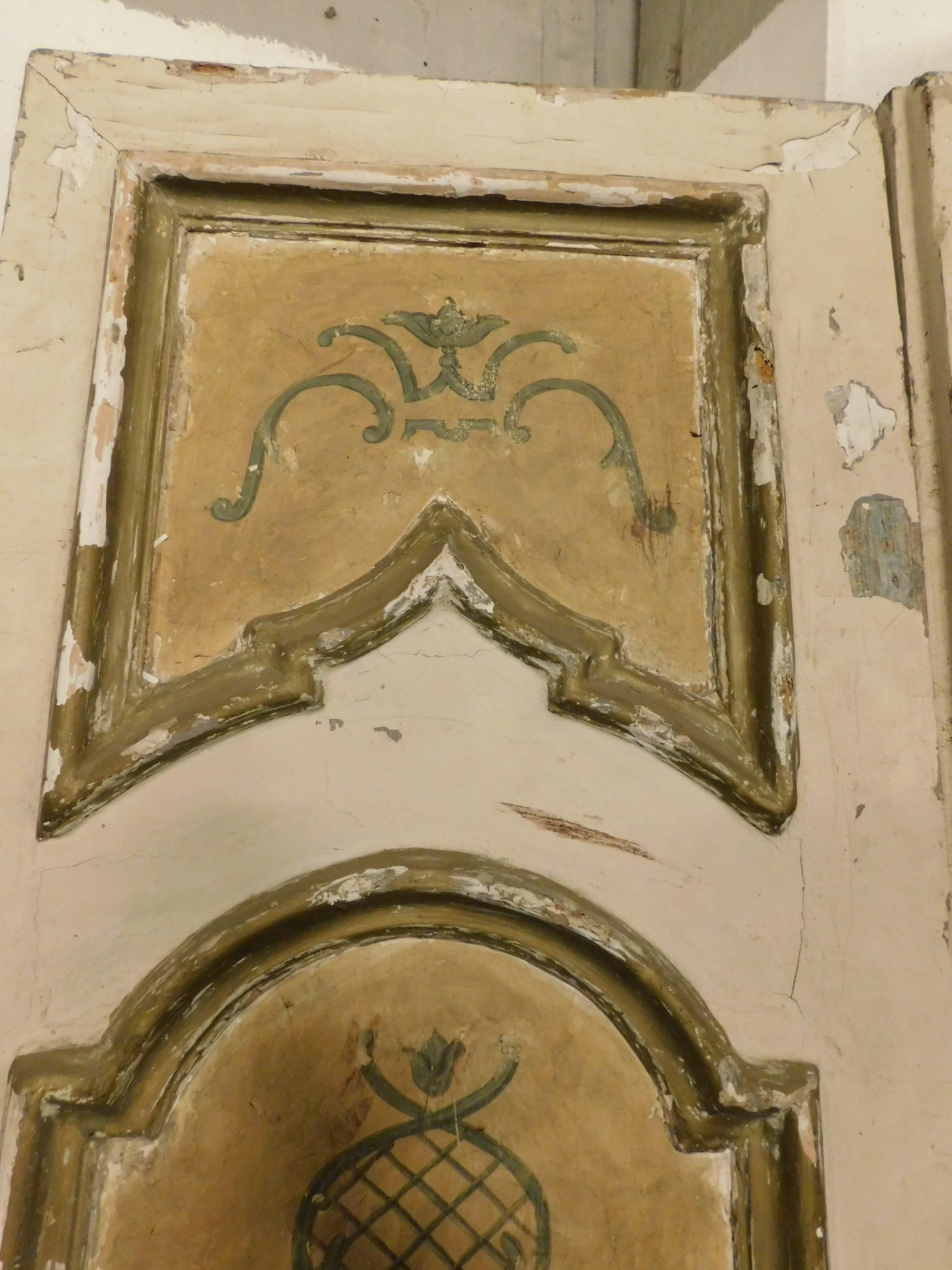 Porta a due ante, dipinta e laccata, proveniente da Napoli, Italia in vendita 2