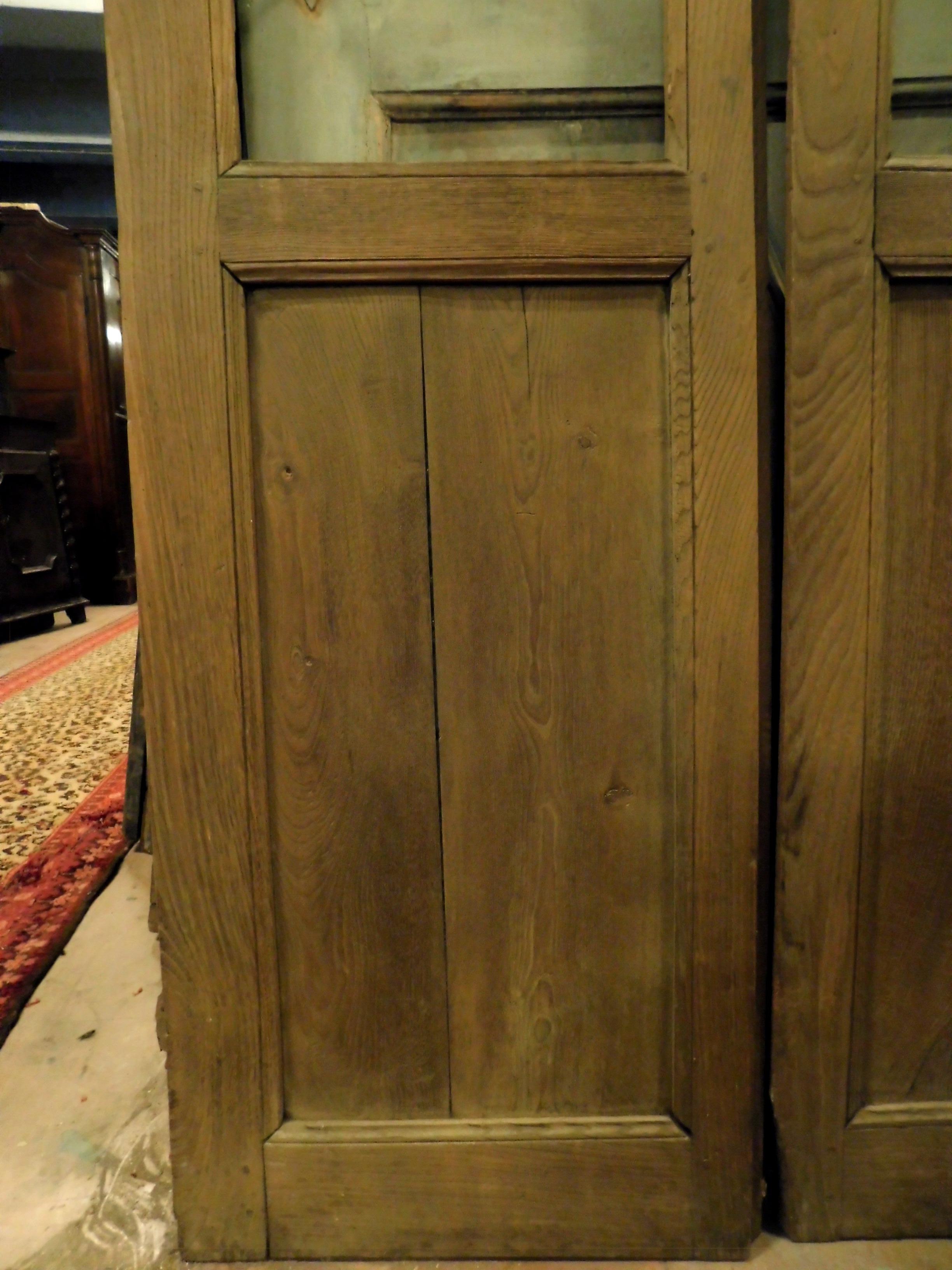 Double-Leaf Glass Door in Walnut, Carved, to Be Restored, 19th Century, Italy In Good Condition For Sale In Cuneo, Italy (CN)