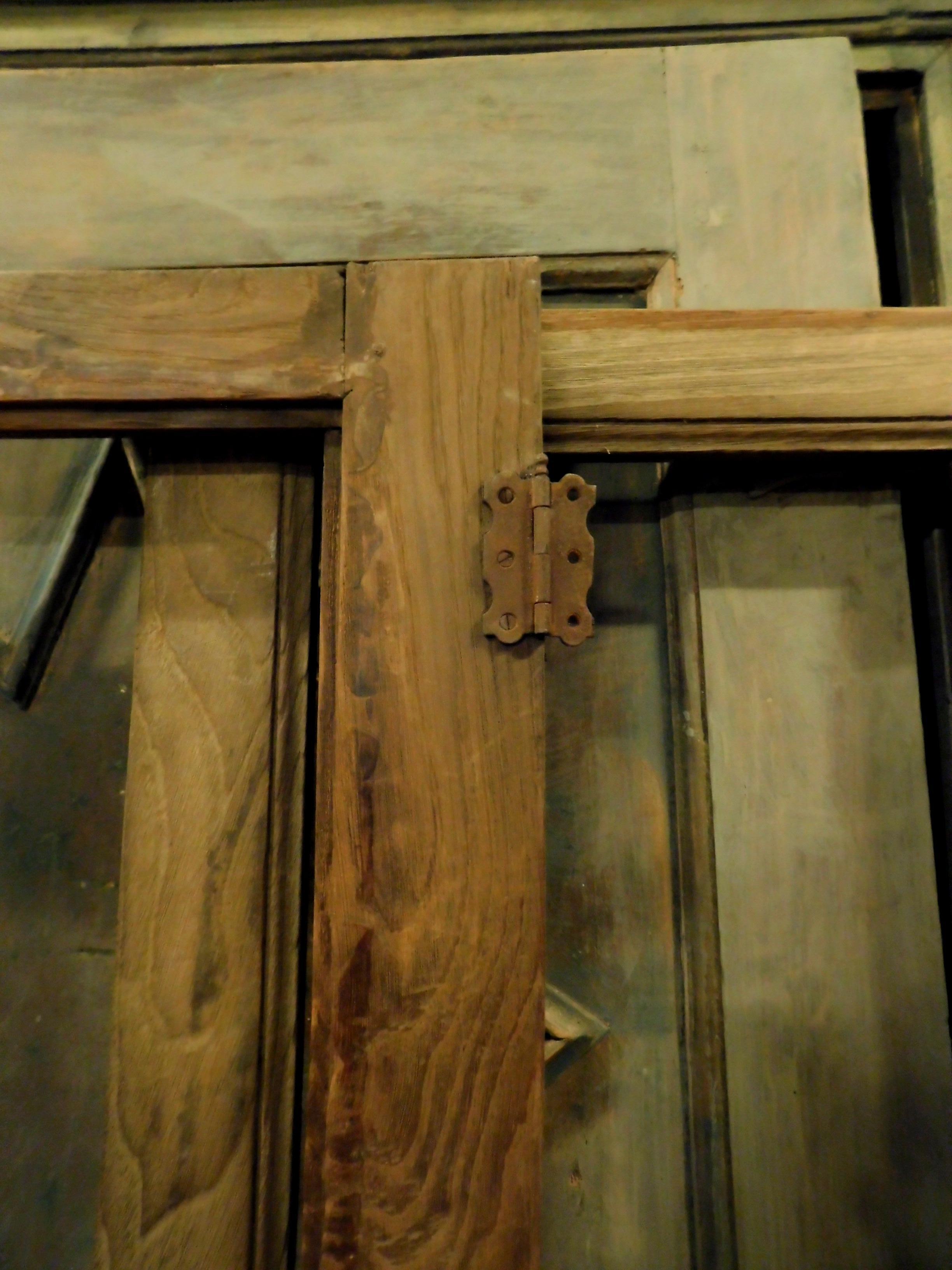 Doppelblatt-Glastür aus Nussbaumholz, geschnitzt, um restauriert zu werden, 19. Jahrhundert, Italien im Angebot 2
