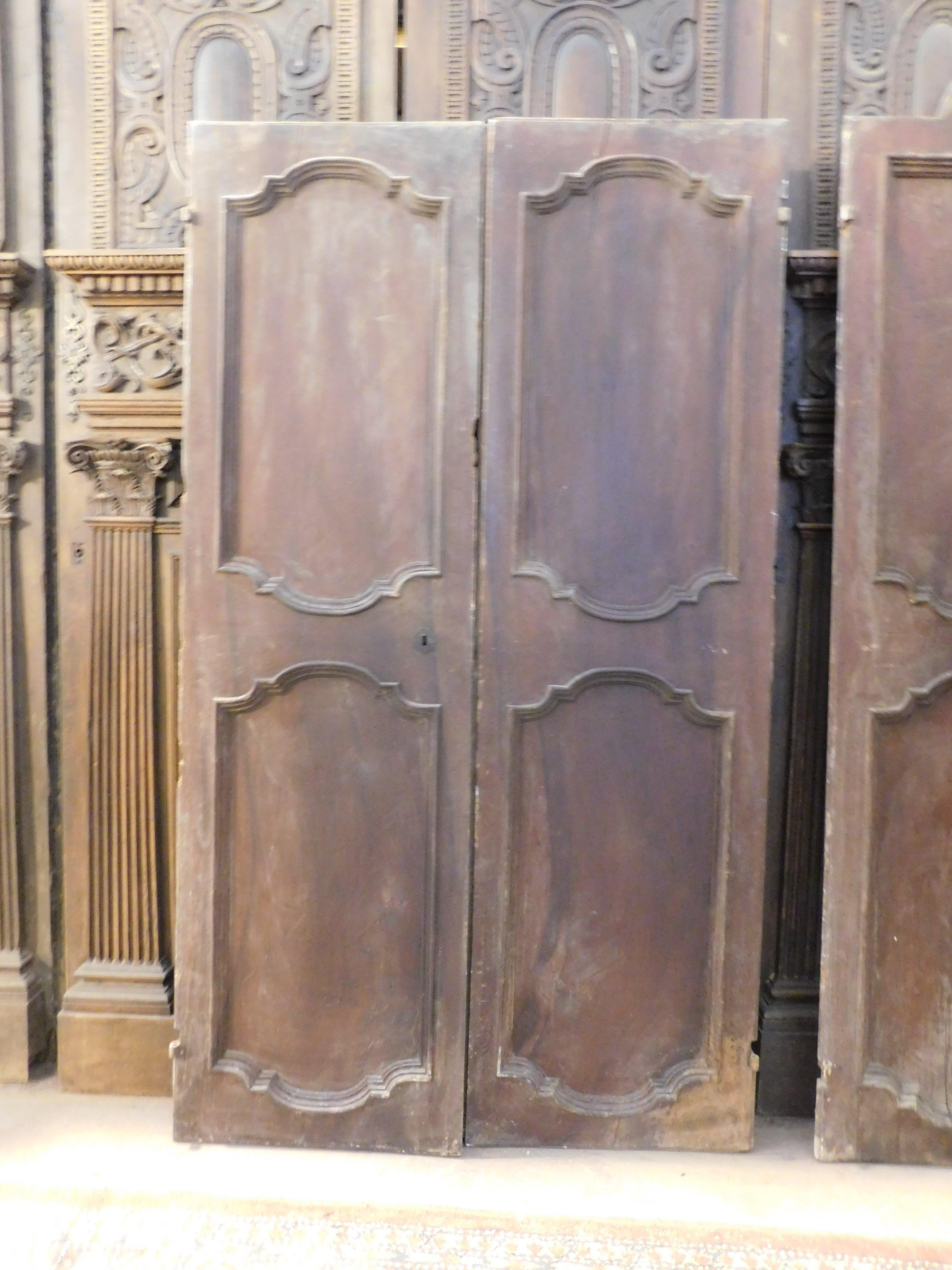 italien Porte à double feuille avec panneaux sculptés, Italie en vente