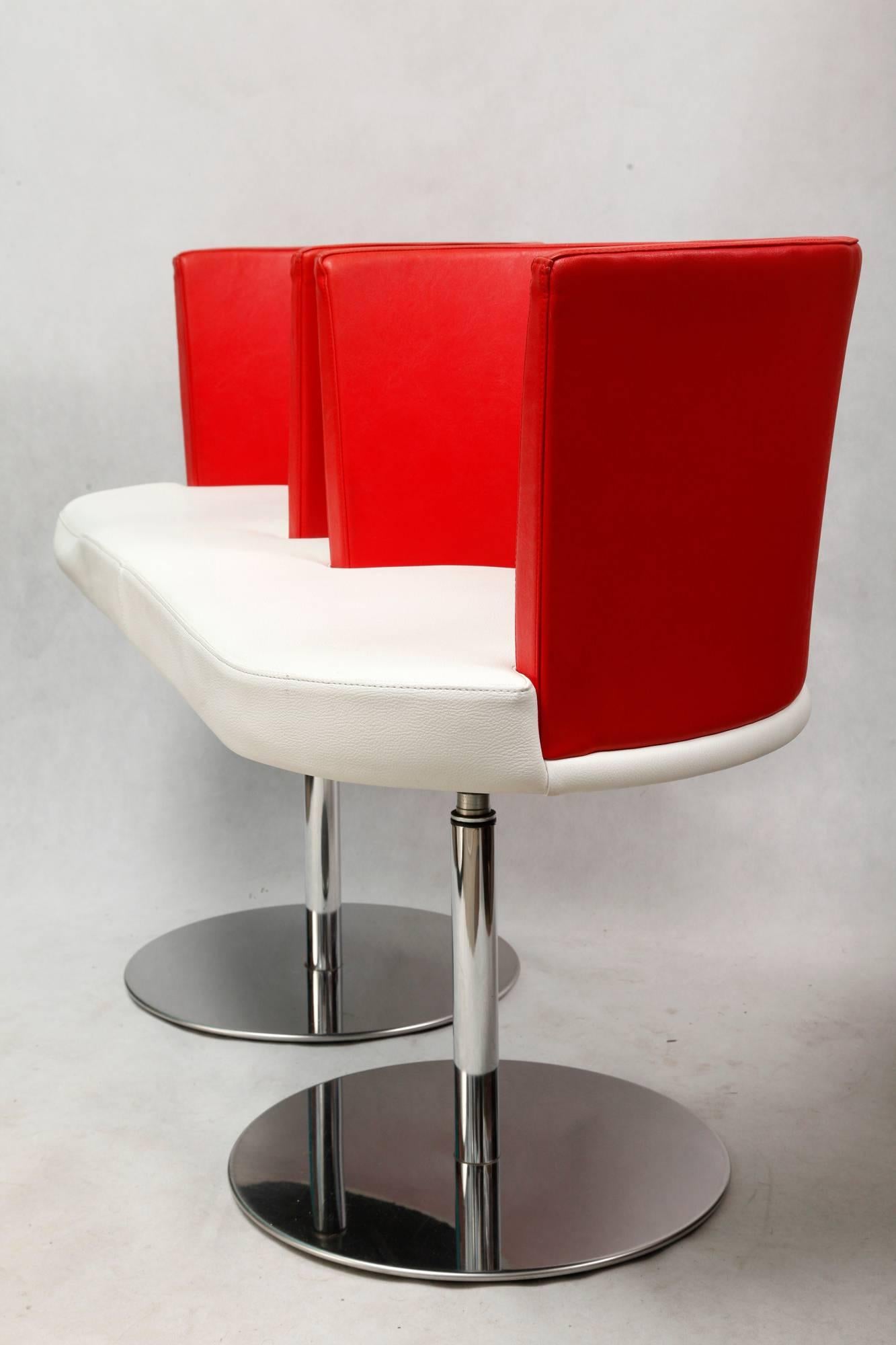 Double Leather Armchair, Red and White, England, 1980s In Good Condition For Sale In Warsaw, PL