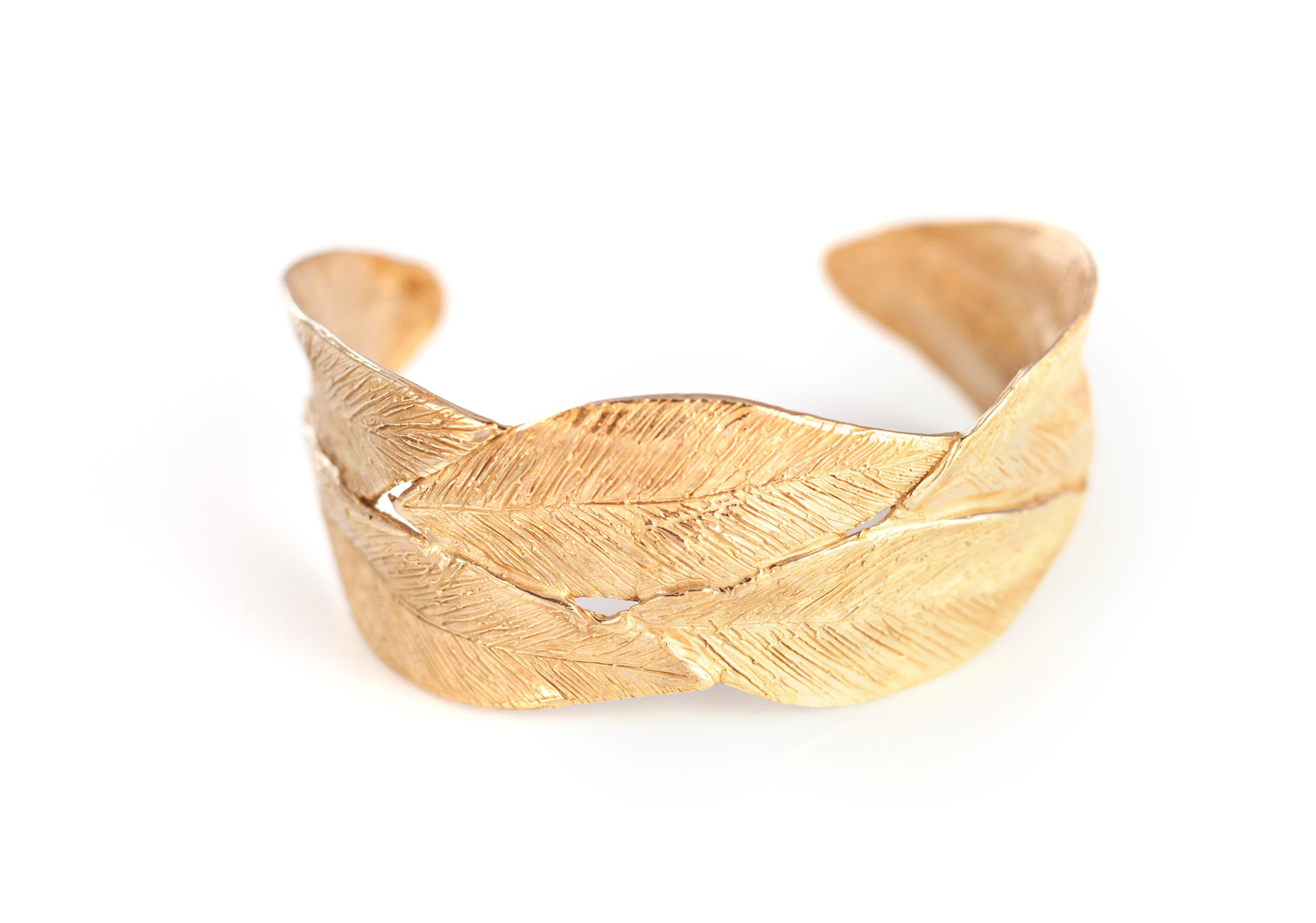 Double Leaves Gold-Plated Bronze Cuff Bracelet In Excellent Condition For Sale In Rome, IT