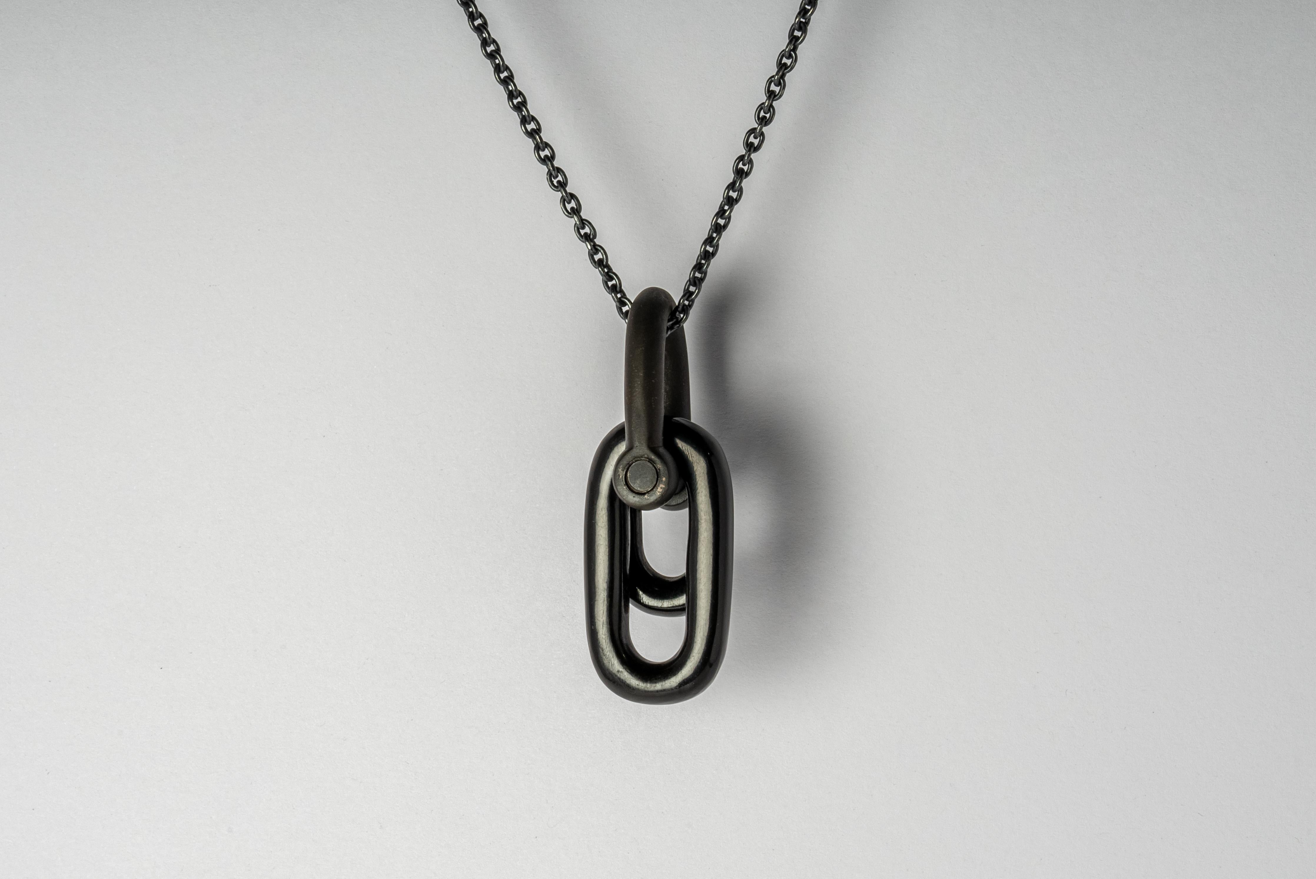 Double Link U-Bolt Necklace (H+KZ+KA) In New Condition For Sale In Paris, FR