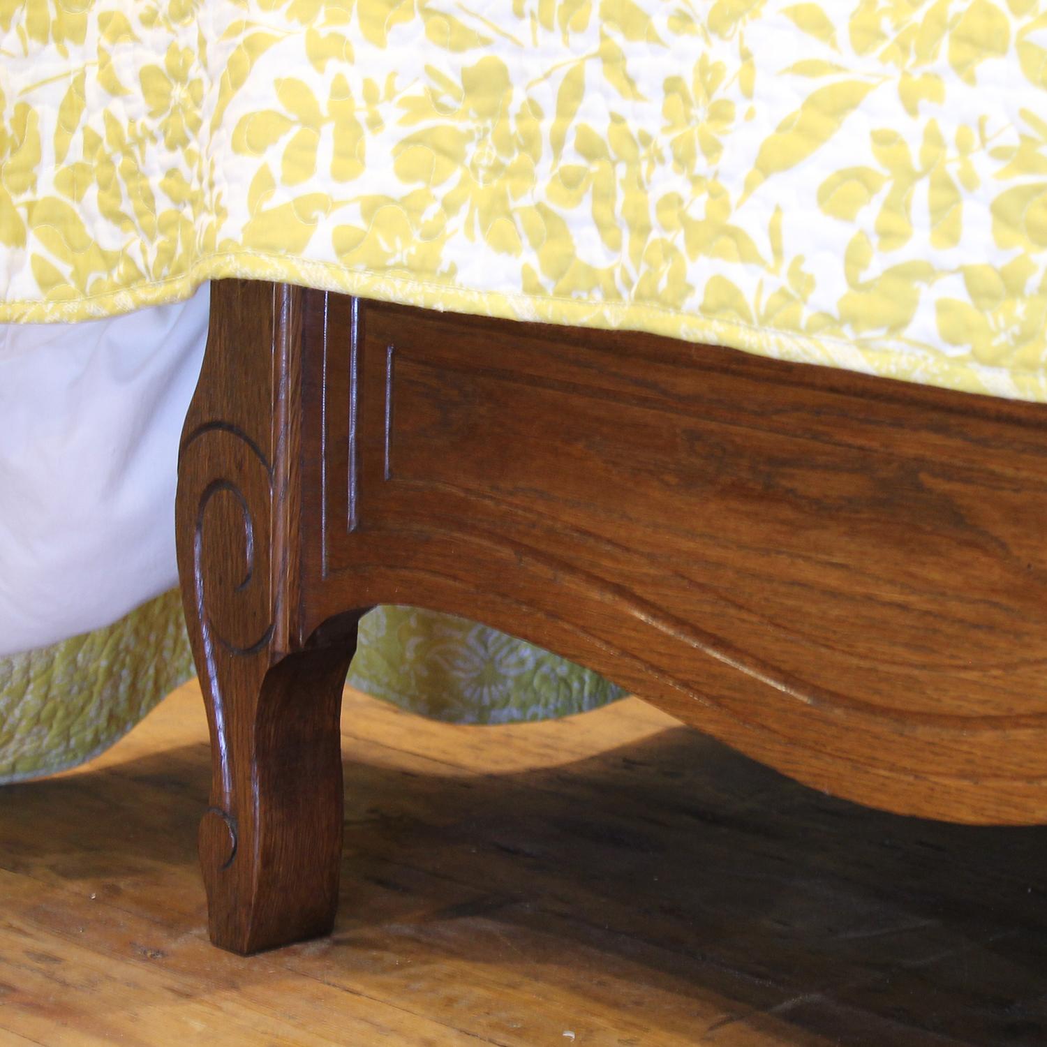 Double Louis XV Platform Antique Bed in Oak - WD56 1