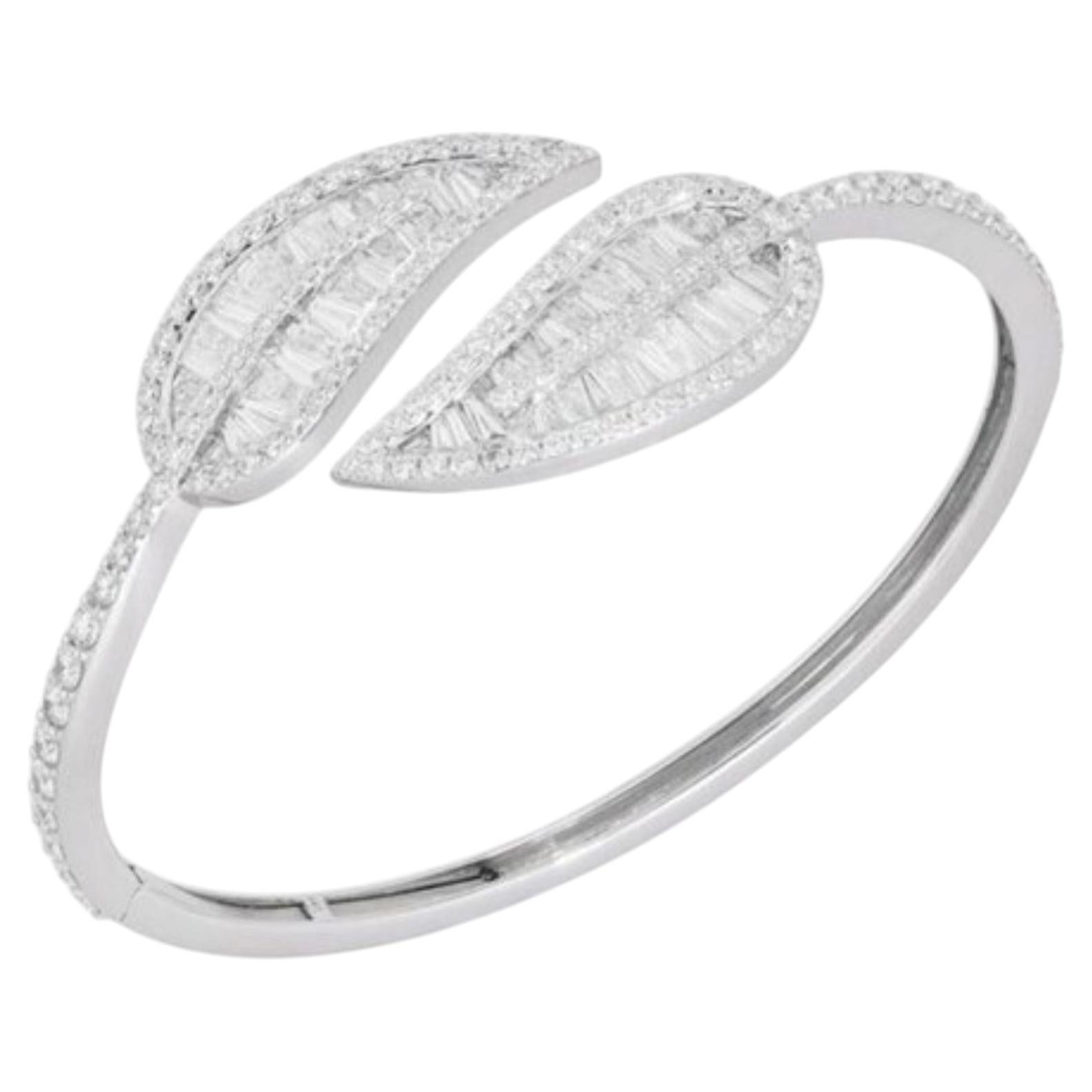 Double Marquise Leaf Armreif 18K Weißgold Diamantarmband im Angebot