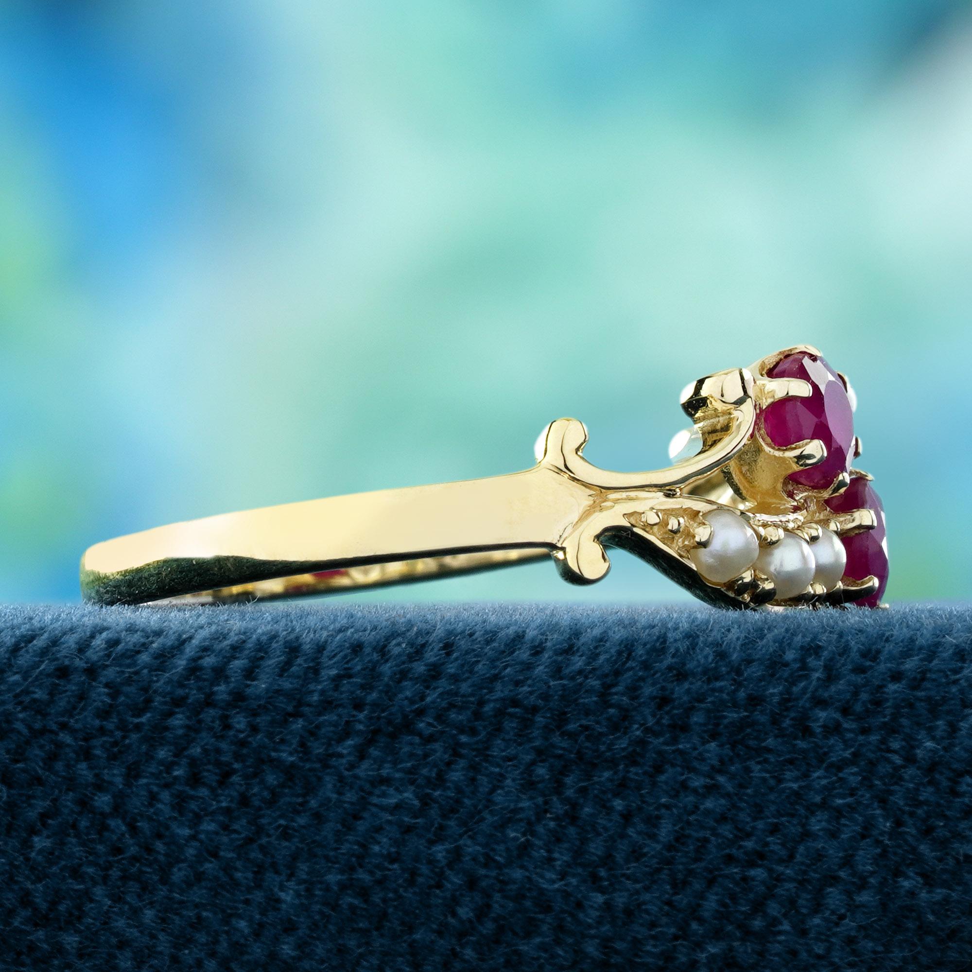 Doppelter natürlicher Rubin- und Perlenring im Vintage-Stil mit zwei Steinen aus massivem 9K Gold (Rundschliff) im Angebot