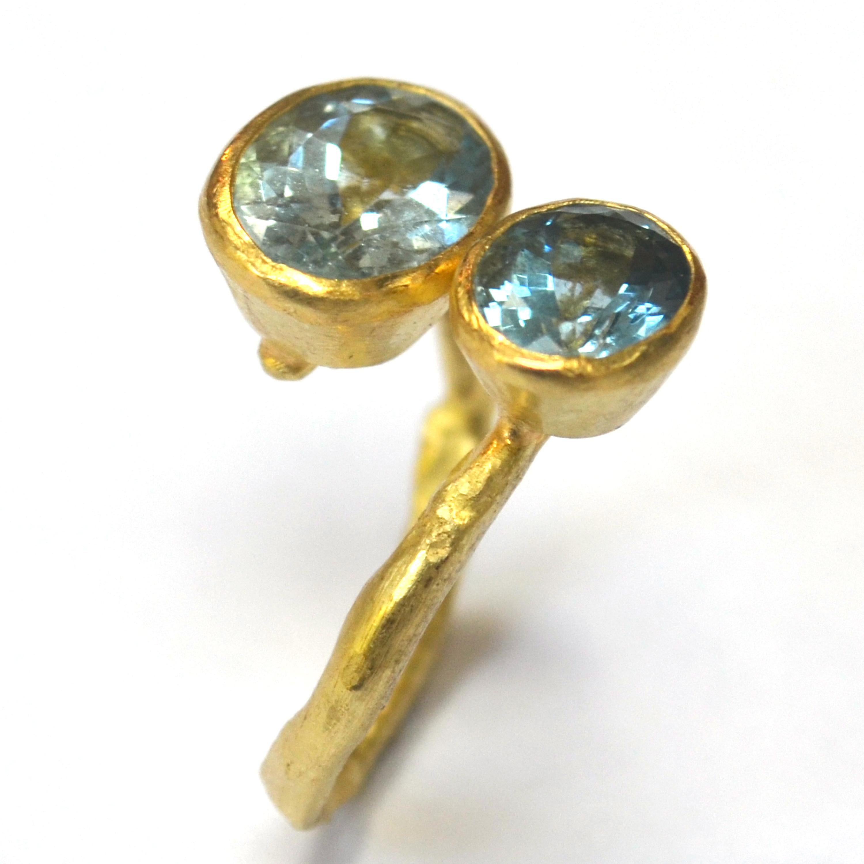 Women's Double Oval Aquamarine 18 Karat Gold Textured Ring Handmade by Disa Allsopp For Sale