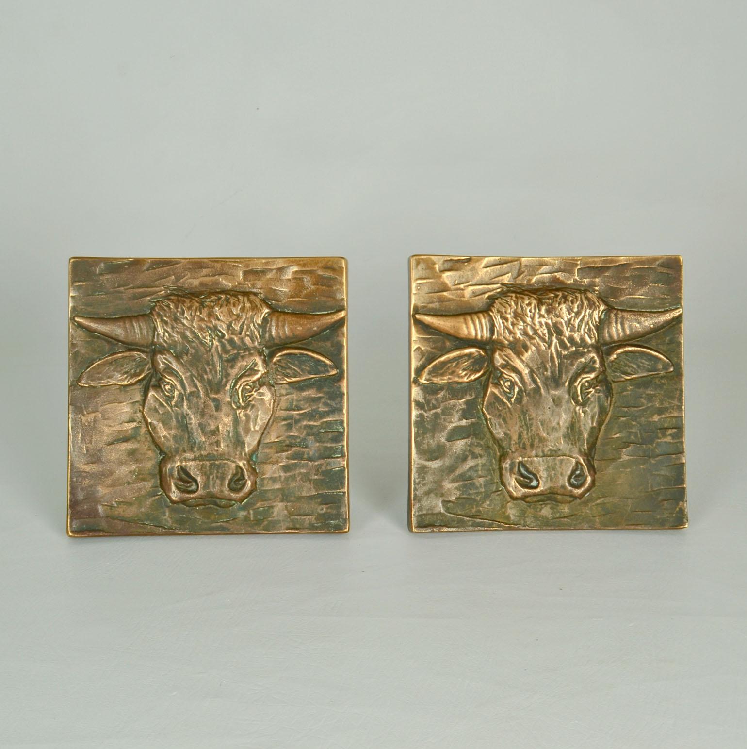 Architectural Bronze Push Pull Pair Door Handles with Bulls for Double Doors In Excellent Condition For Sale In London, GB