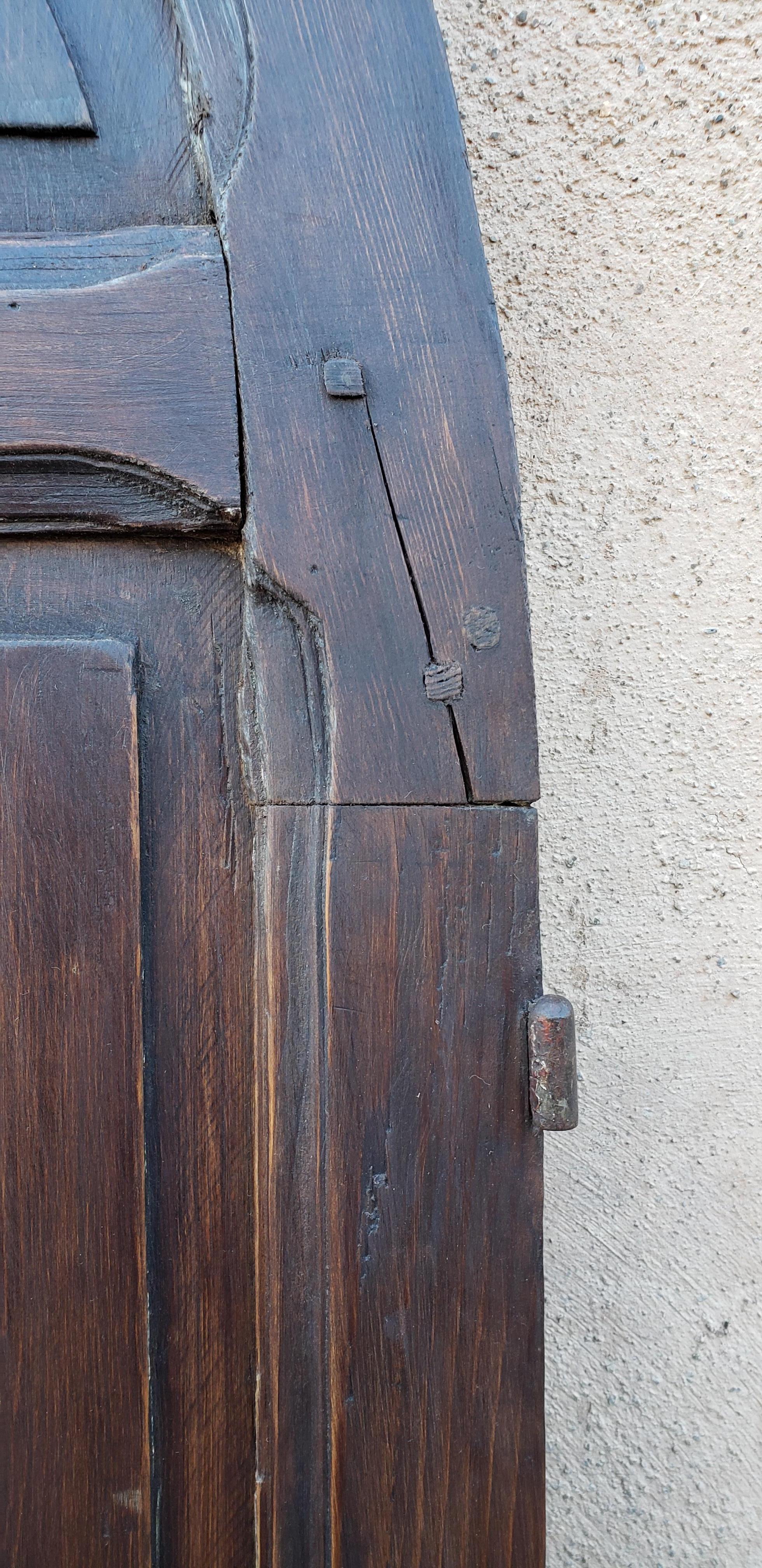 Double Panel Arched Moroccan Wooden Door, 23ND34 In Good Condition For Sale In Orlando, FL