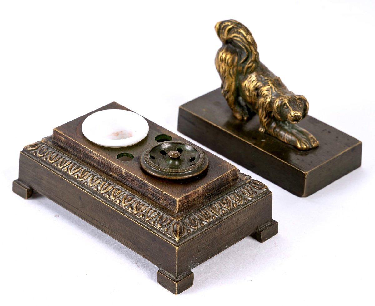 Double Patina Bronze Inkwell, Playing Dog, Period, Charles X, 19th Century For Sale 1