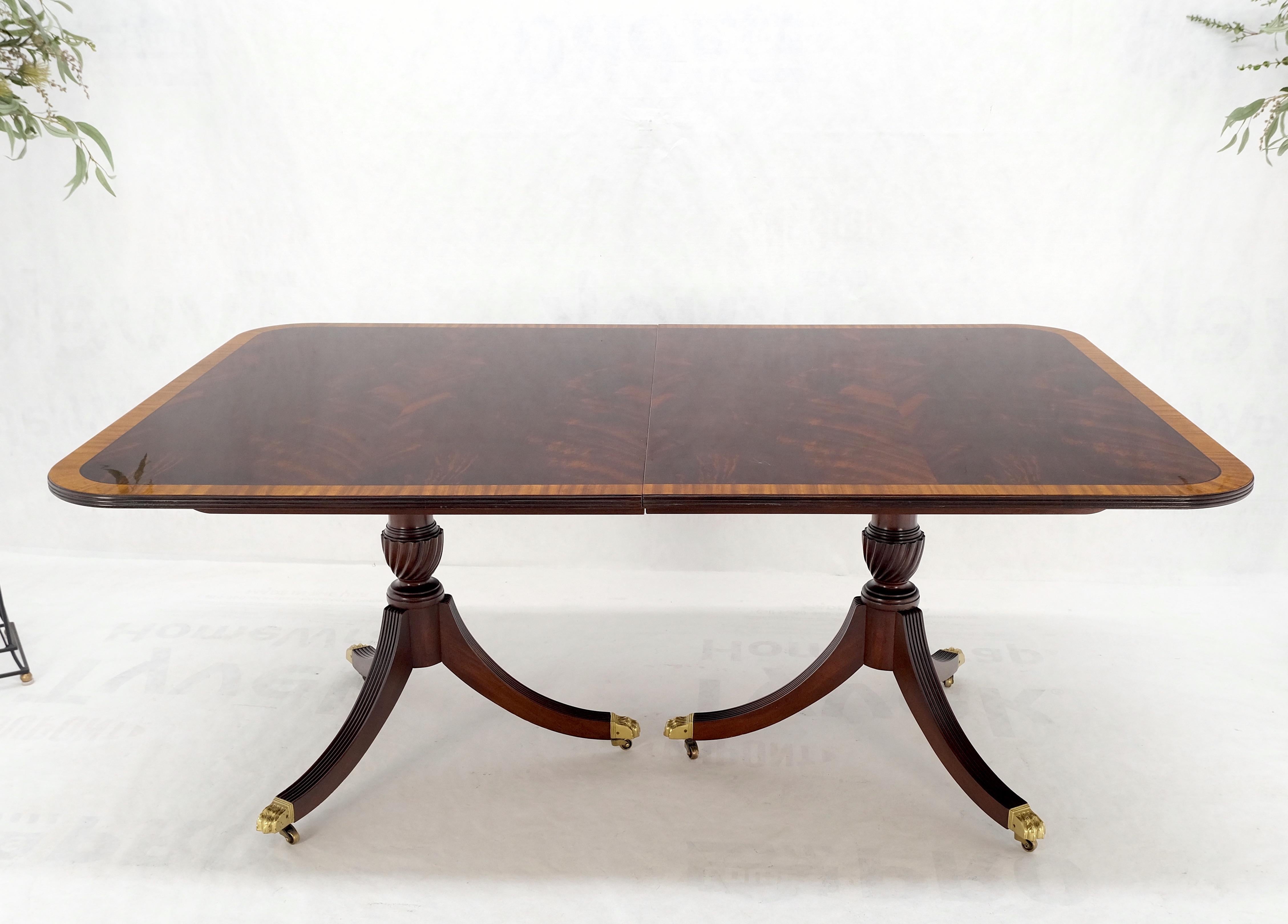 Mid-Century Modern Double Pedestal 4 Leafs Banded Mahogany Dining Table by Kittinger Mint! For Sale