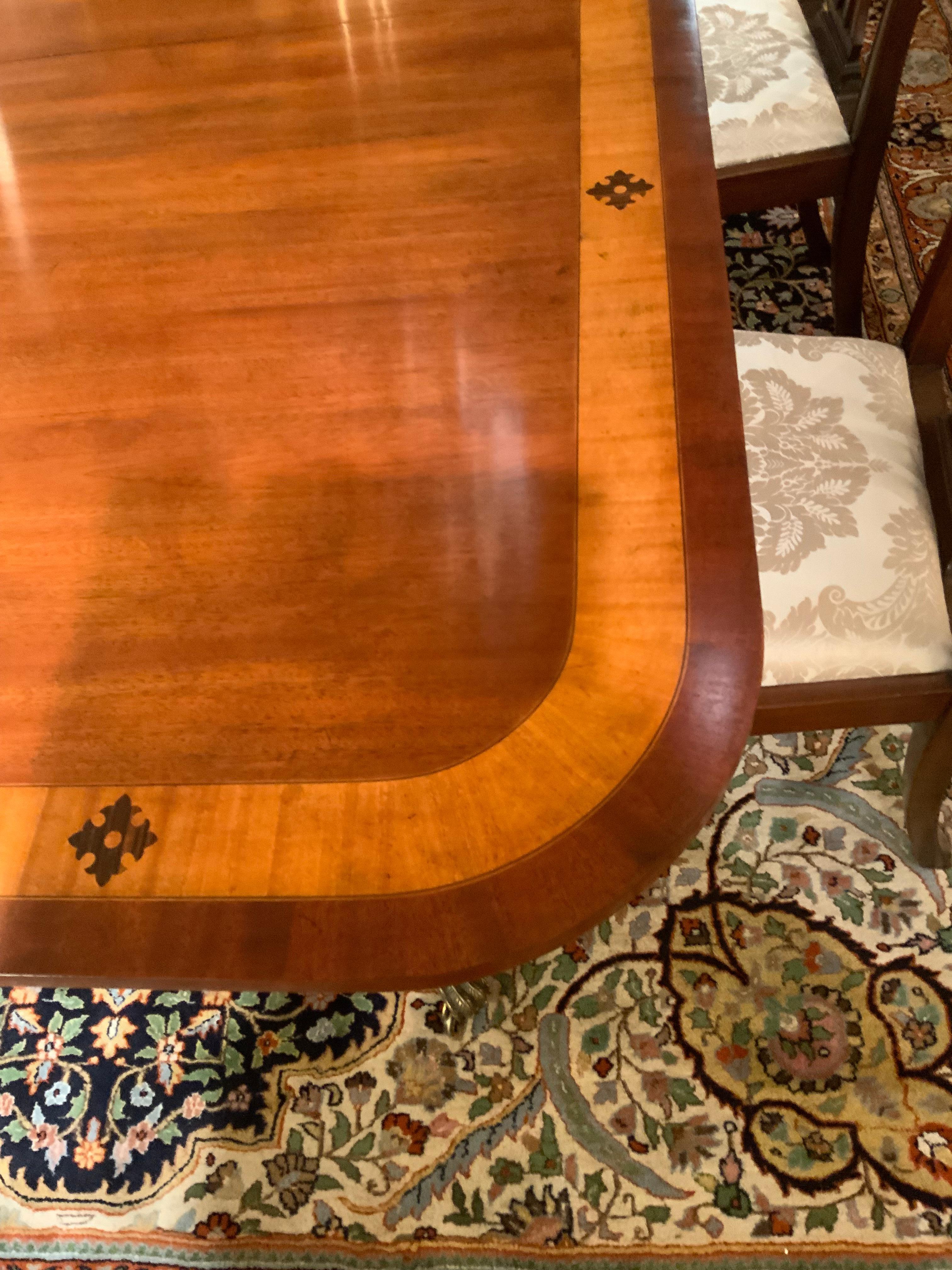 Table de salle à manger à double piédestal de style George III anglais en vente 6