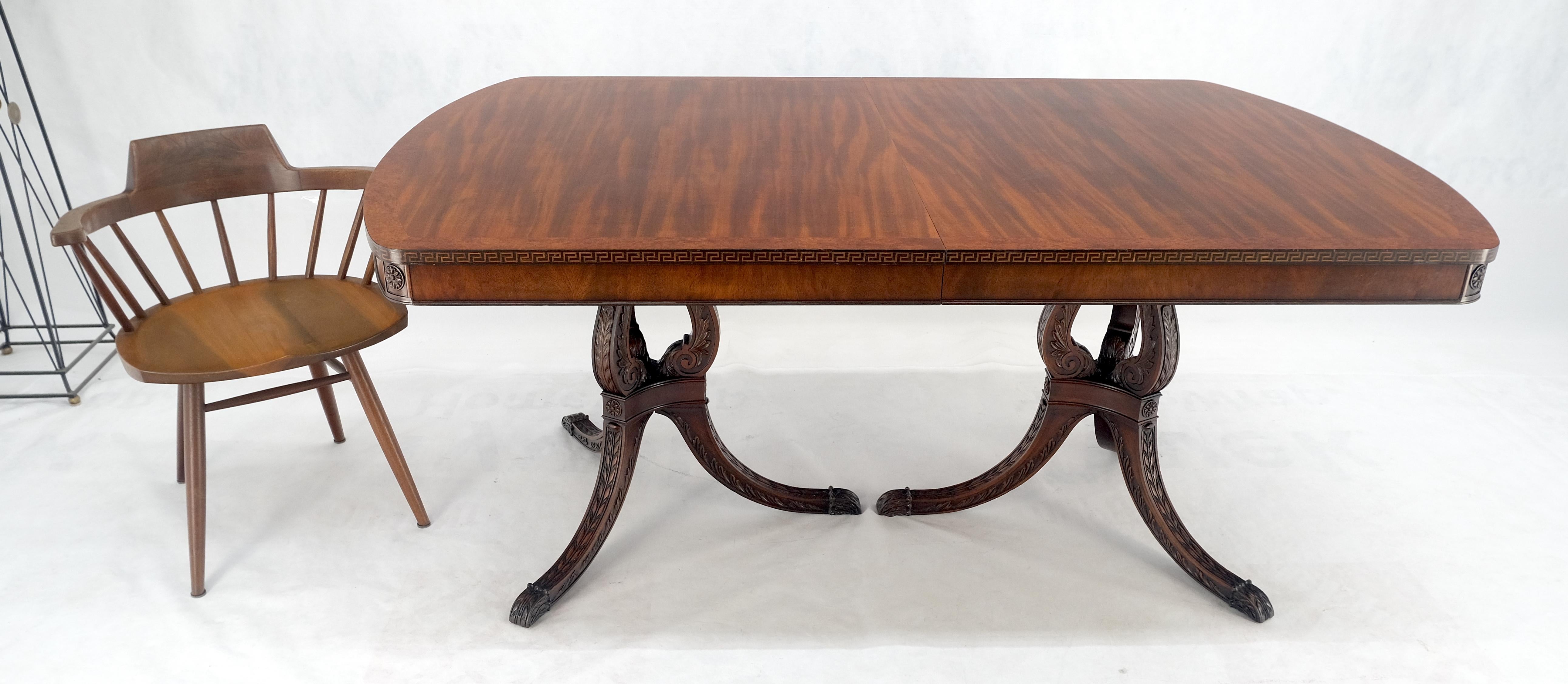 Double Pedestal Mahogany Burl Wood Banded 4 Leaves 10' Total Length Dining Table Bon état - En vente à Rockaway, NJ