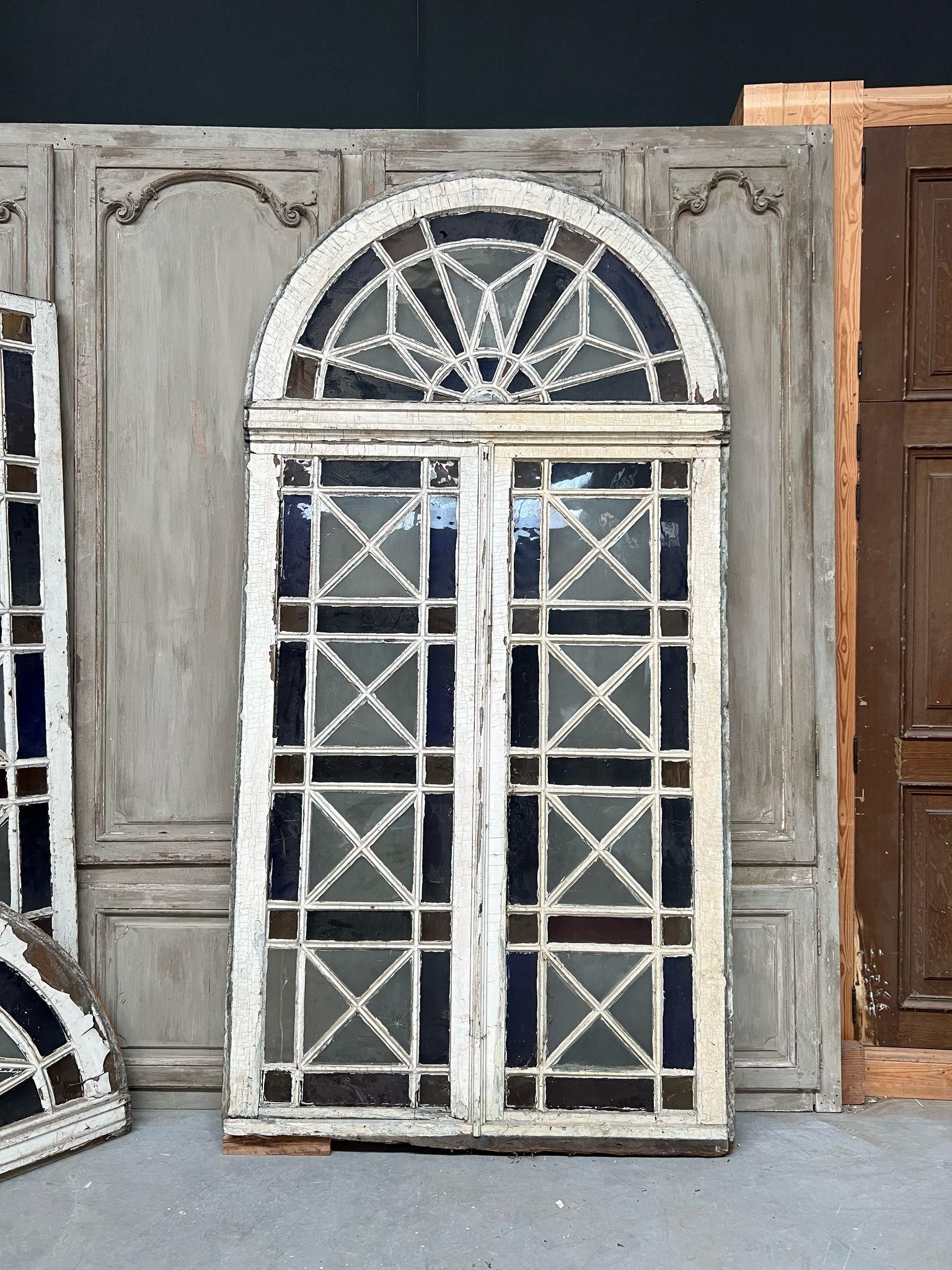 Double orangery door and its pair of colored glass bay windows For Sale 9