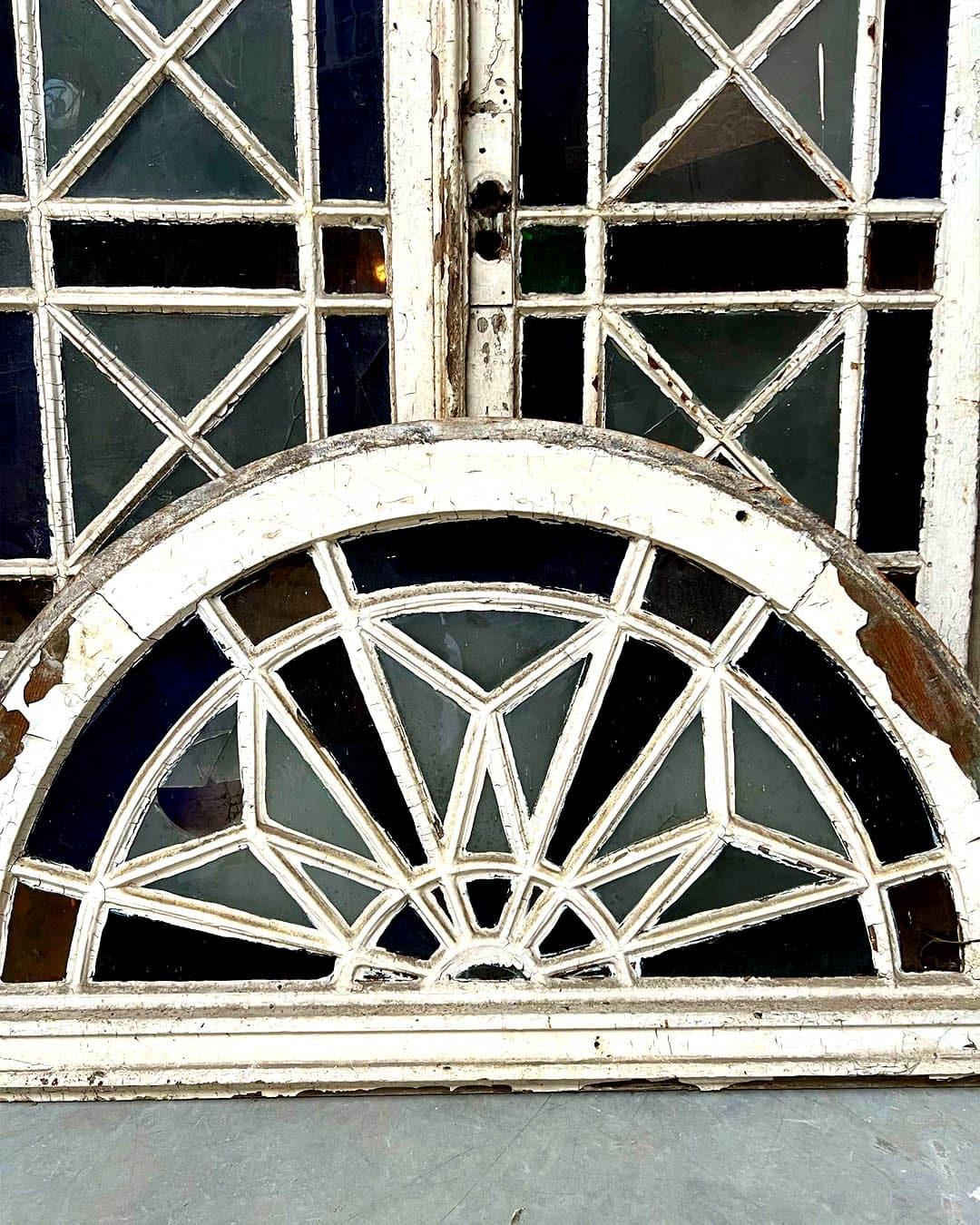 Double orangery door and its pair of colored glass bay windows For Sale 3