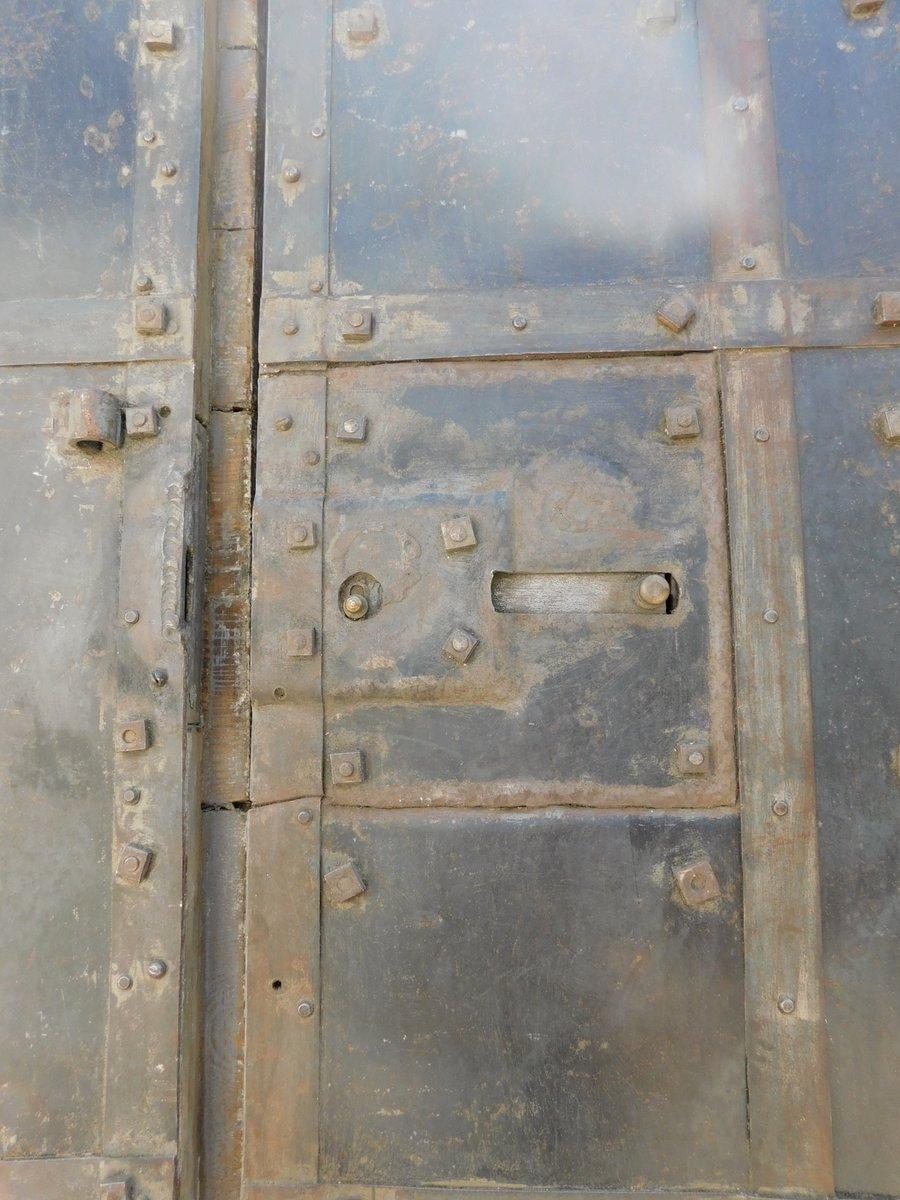 Double Prison Door in Wood and Iron, Nails & Bolts, 19th Century Italy In Good Condition For Sale In Cuneo, Italy (CN)