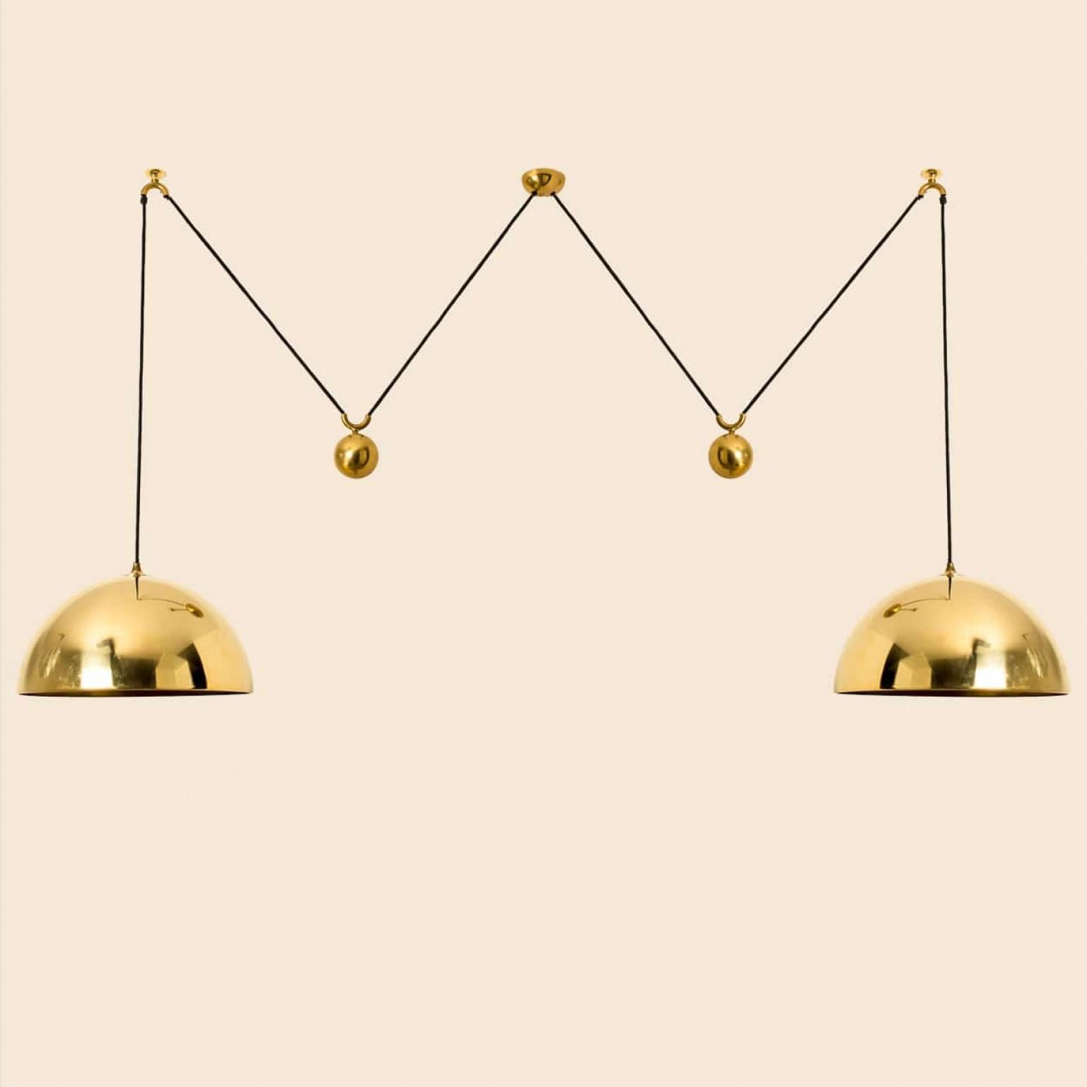 Moderno Double Pull Brass Pendant Light by Florian Schulz in vendita