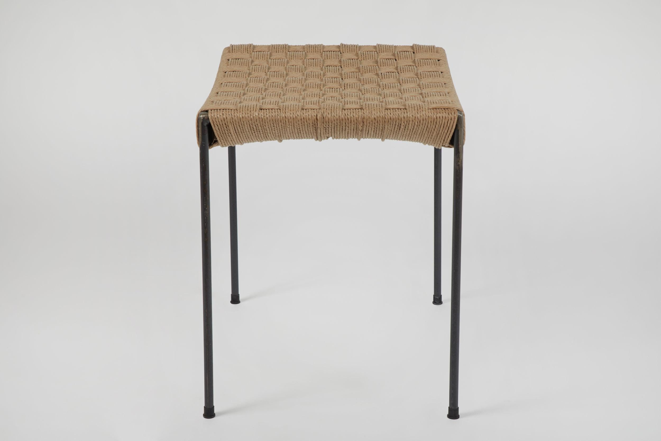 Moderne Tabouret en corde danois tissé à la main à double rail en vente
