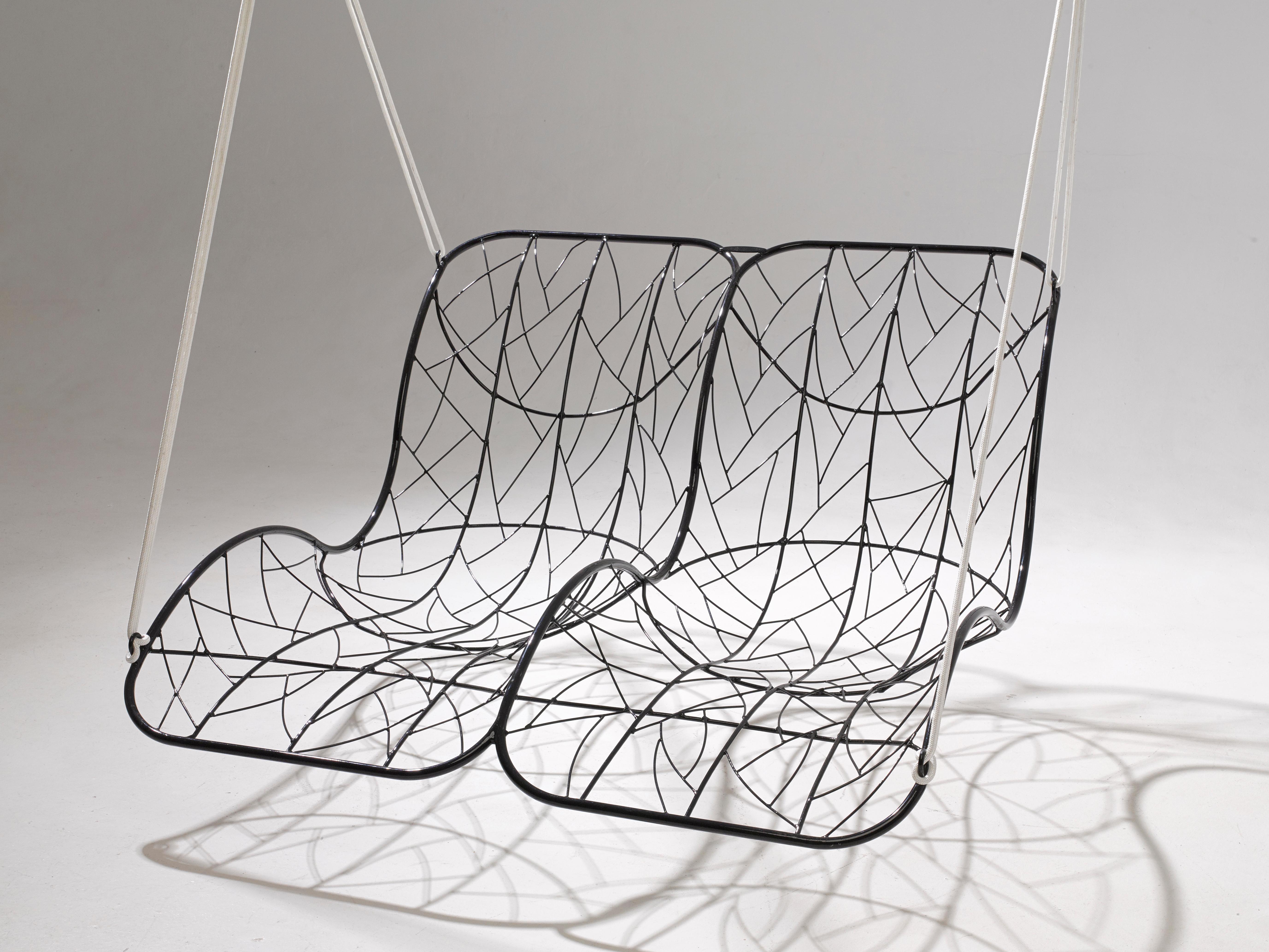 Doppel- Recliner-Swing-Stuhl mit Sockelbeinen aus Stahl, modern, 21. Jahrhundert (21. Jahrhundert und zeitgenössisch) im Angebot