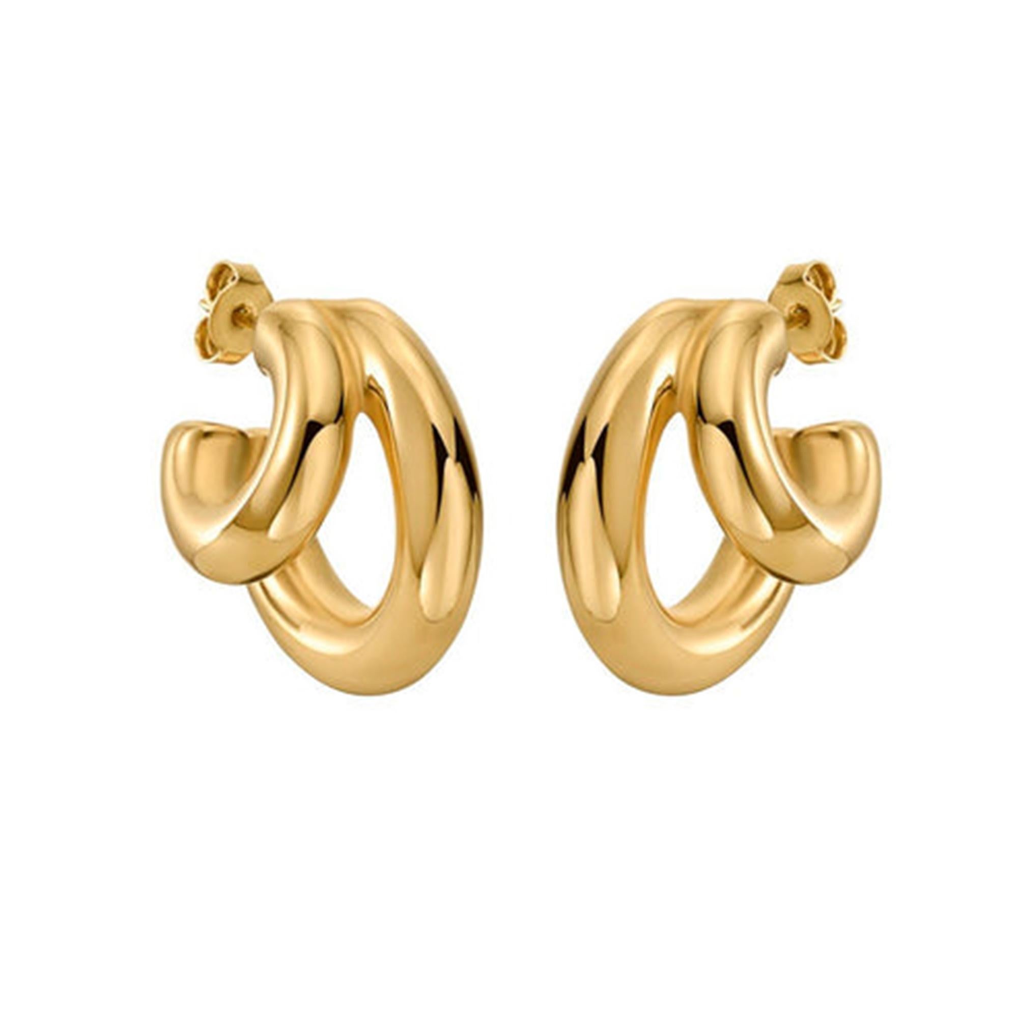 Les boucles d'oreilles Double Round en or jaune 14K sont fabriquées de manière experte en or jaune 14K, avec deux élégants arceaux ronds qui créent un look à la fois moderne et intemporel. Ces anneaux sont parfaits pour celles qui recherchent une