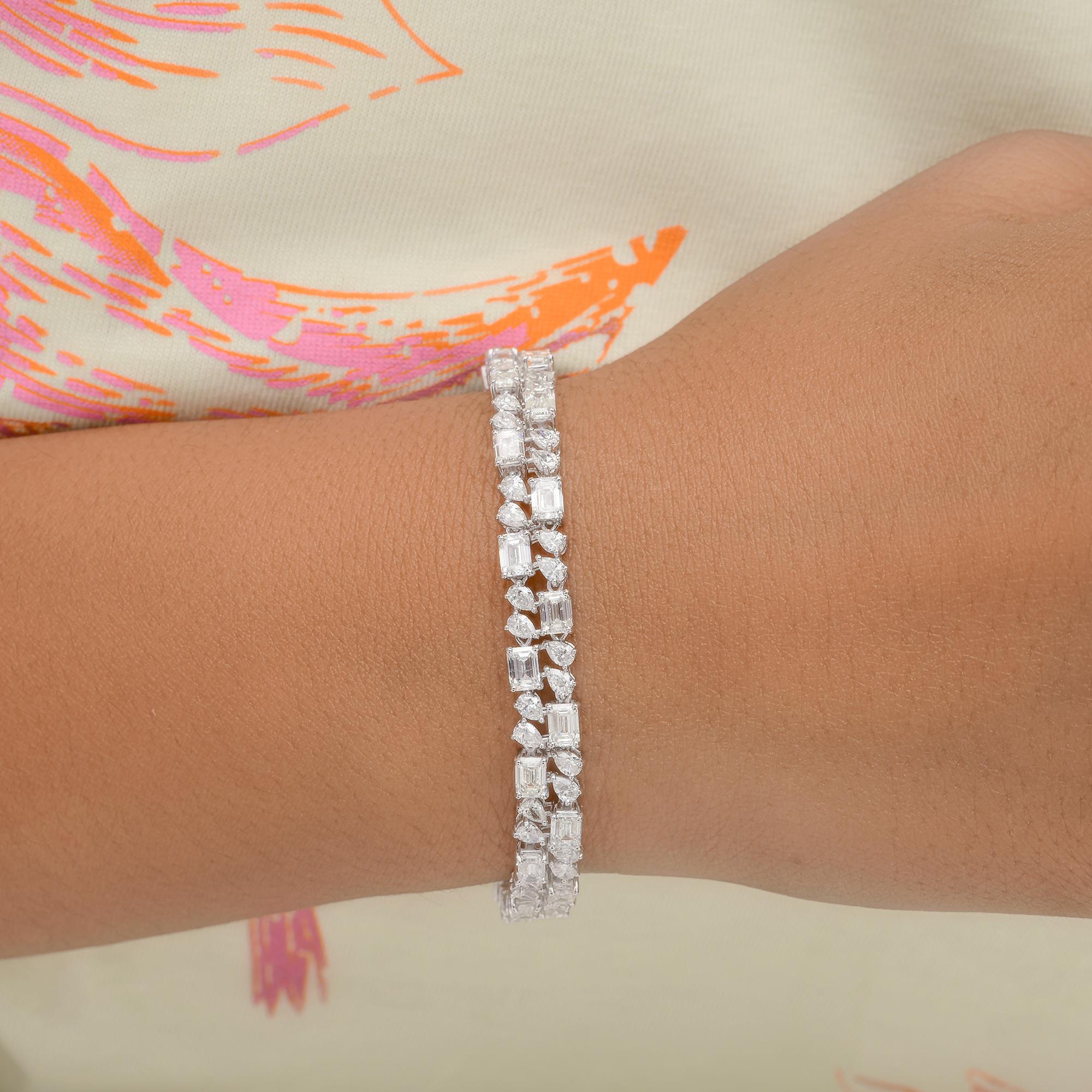 Fabriqué en or 14 carats, ce bracelet exquis est serti de 12,20 carats de diamants étincelants.

Suivez la vitrine de Spectrum Jewels pour découvrir la dernière collection et les pièces exclusives. Spectrum Jewels est fièrement classé parmi les