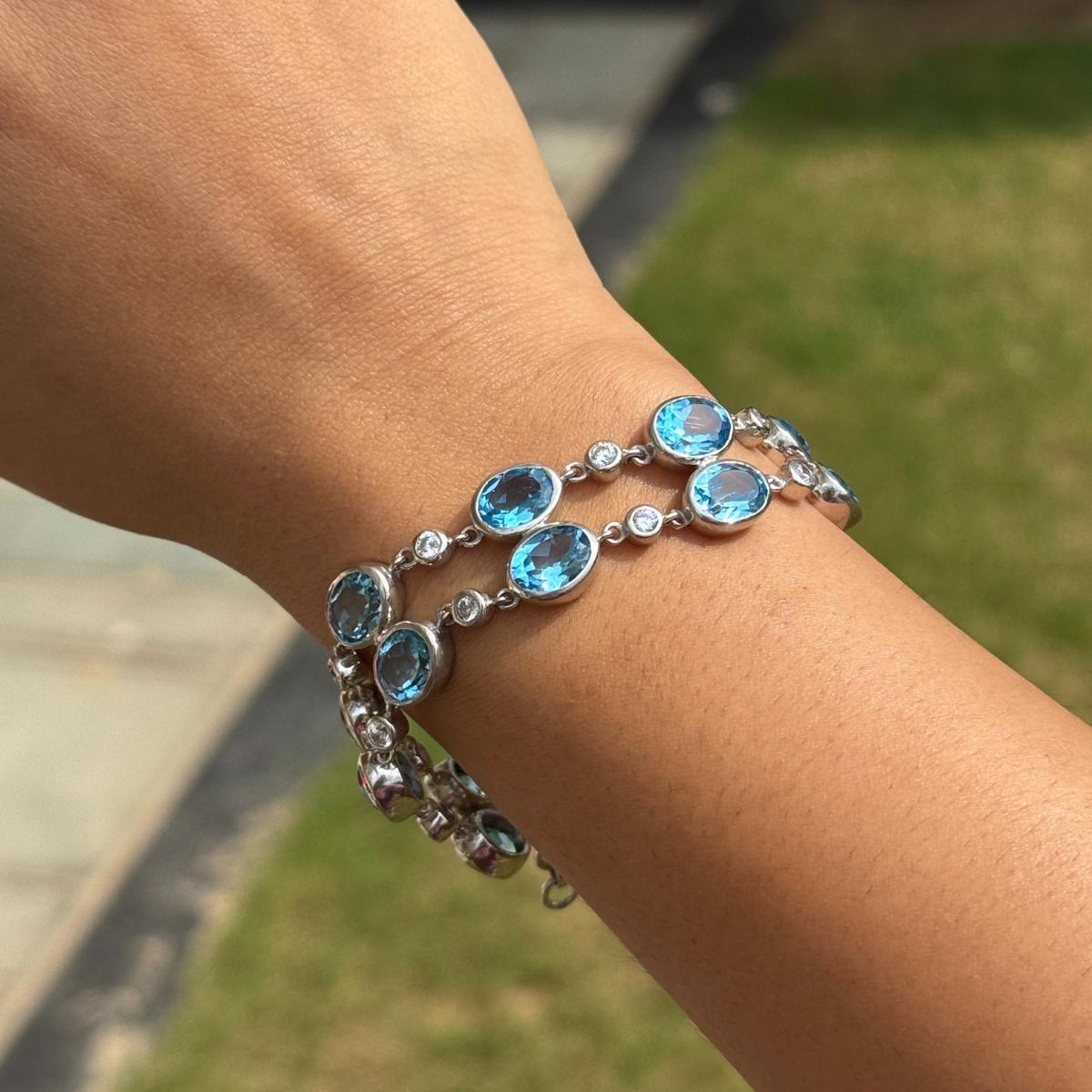 Taglio ovale Bracciale nuziale a doppia fila con topazio blu e zircone per lei in argento 925 in vendita